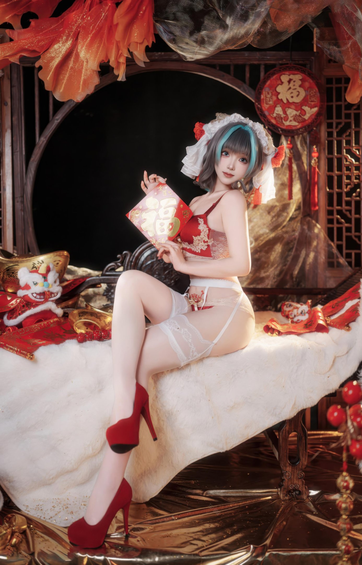 【コスプレ】Bangni邦尼 - 碧蓝航线 柴郡 新春：赤い旗袍と白いストッキングで露穴露臀再現 66P7V