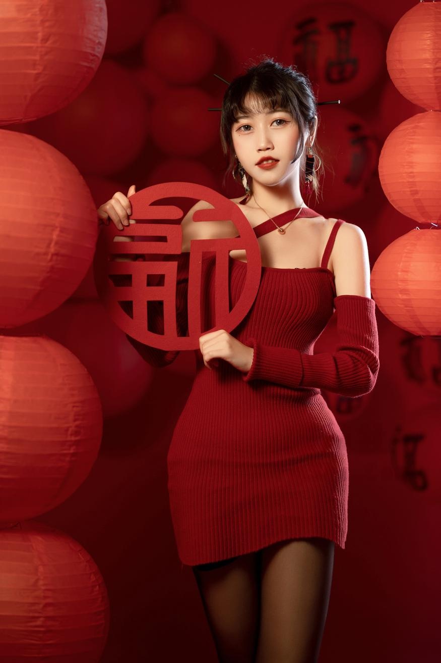 [私房] 不呆貓 - 新年：紅色毛衣黑絲翹臀 新春私房 21P