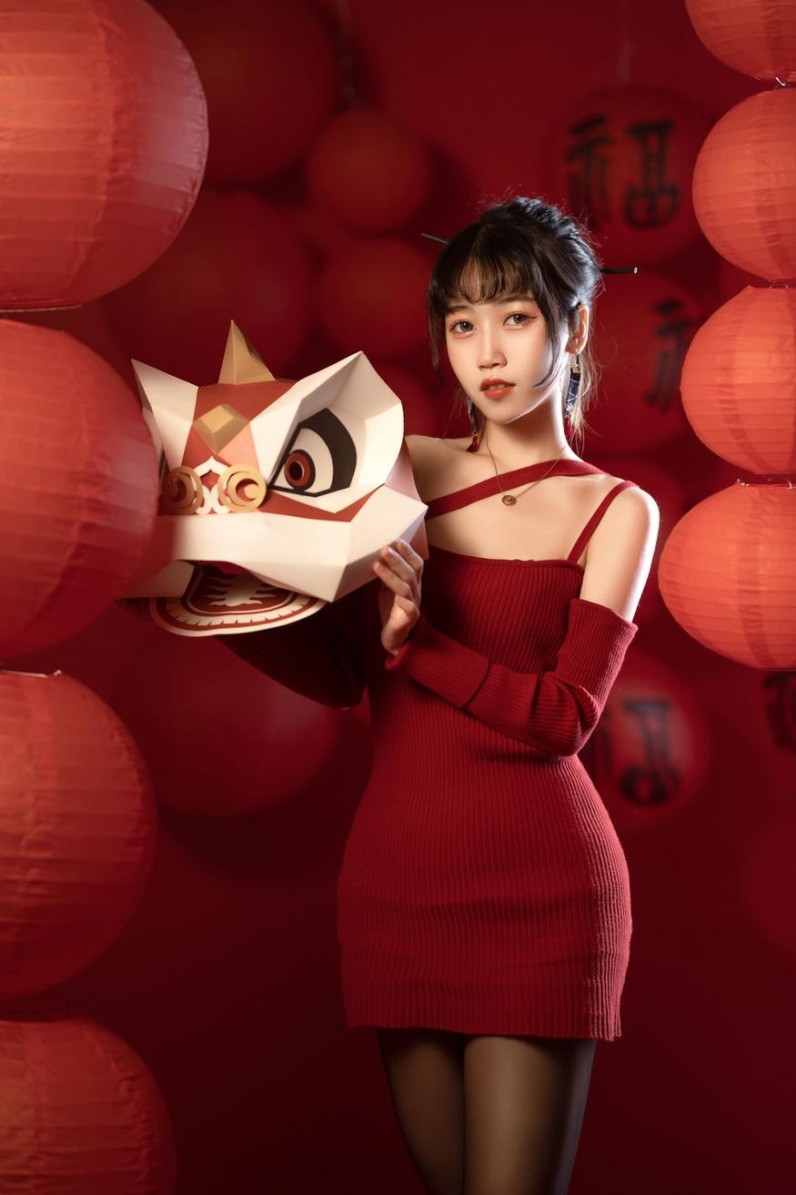[私房] 不呆貓 - 新年：紅色毛衣黑絲翹臀 新春私房 21P
