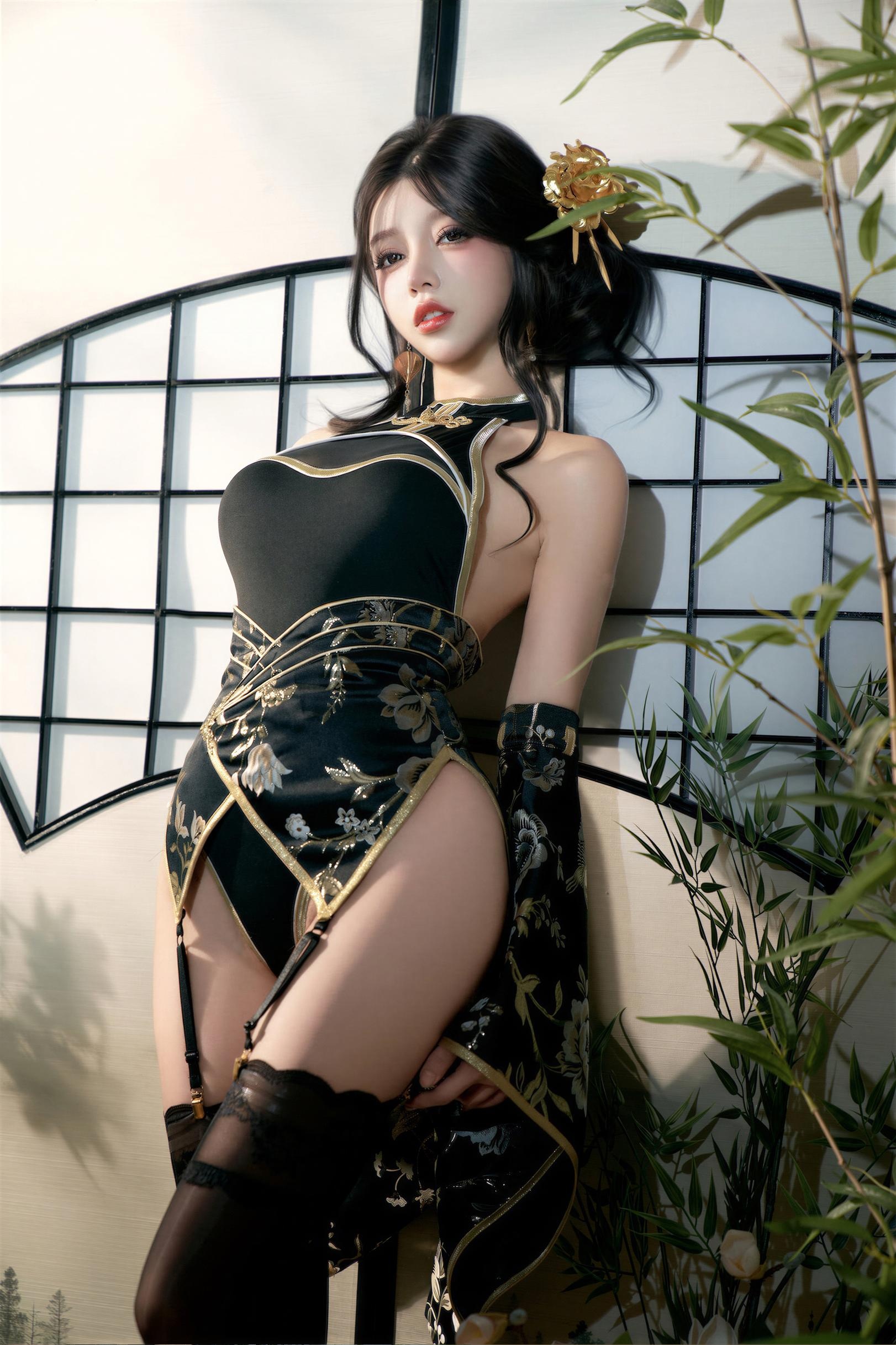 [Cosplay] Expired Rice Noodles Cat - Miss Yuko: Black Stockings and High Slit Beautiful Legs Character Recreation 49P