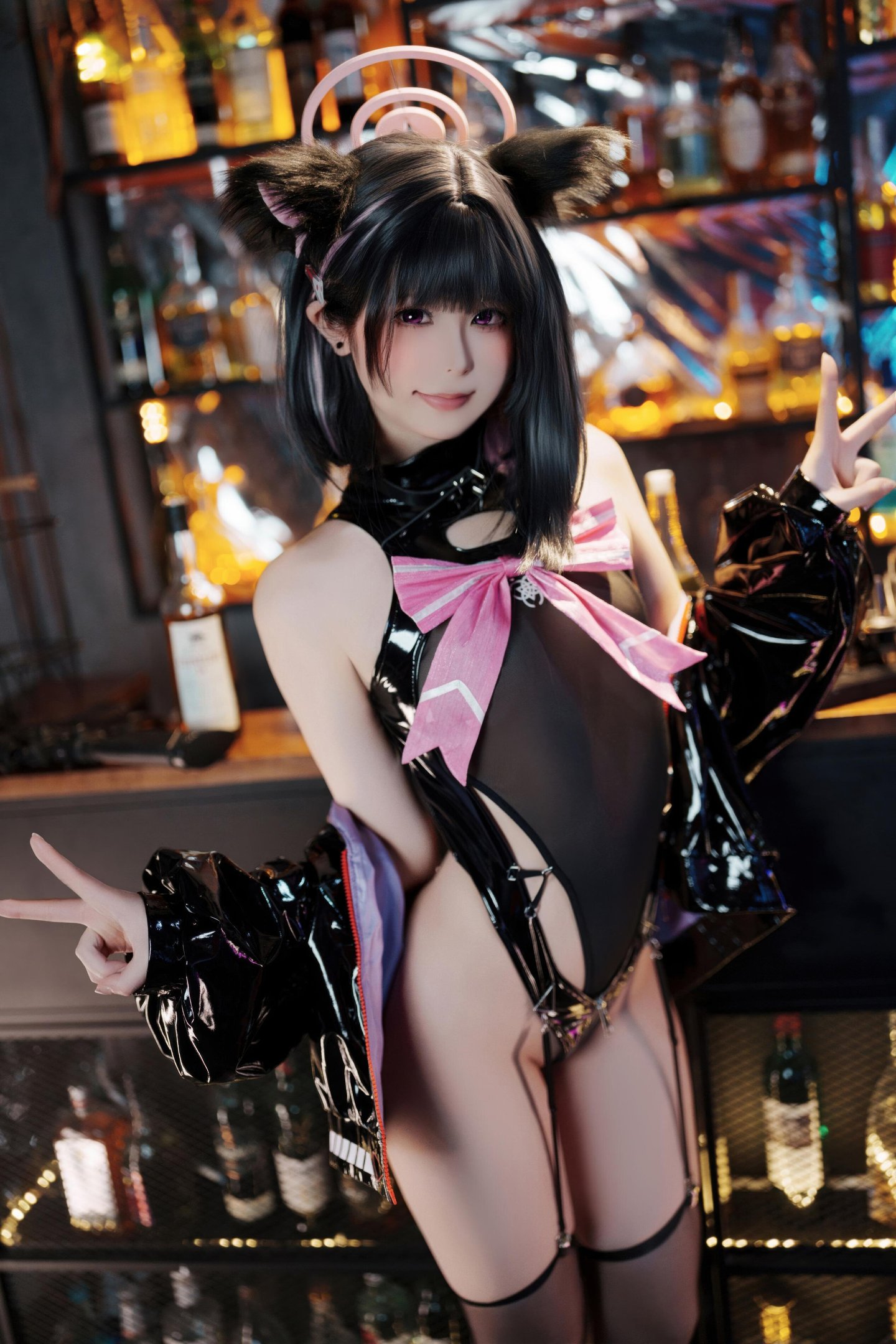 [cosplay] Quan冉有點餓 - 和紗同人：酒吧黑絲高跟 露臀角色還原 54P