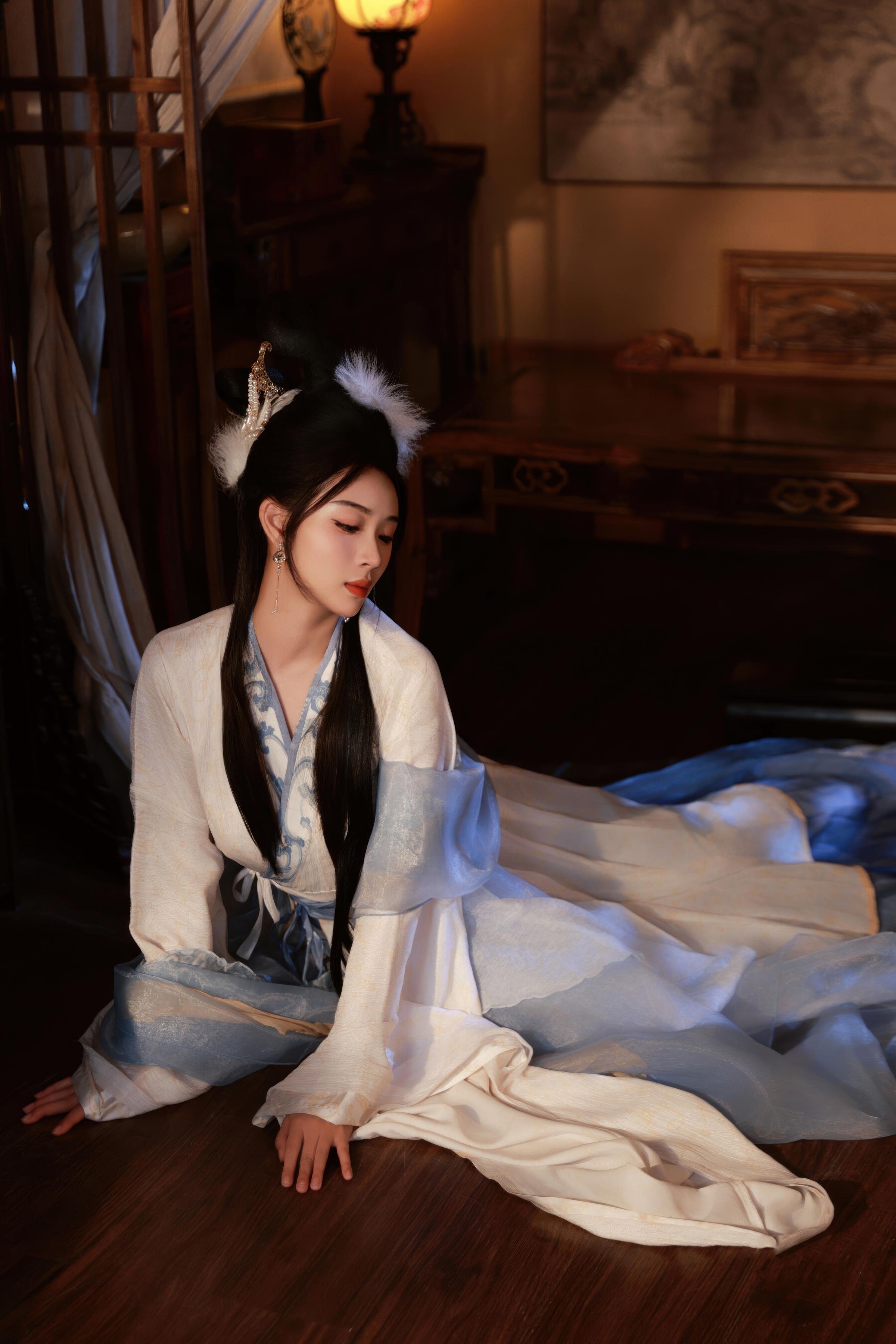 [Private Collection] Nan Qiao - Mid-Autumn Themed Ancient Style Hanfu Chang'e: Light Veil Ancient Style Stickers and Beauty Shots 114P