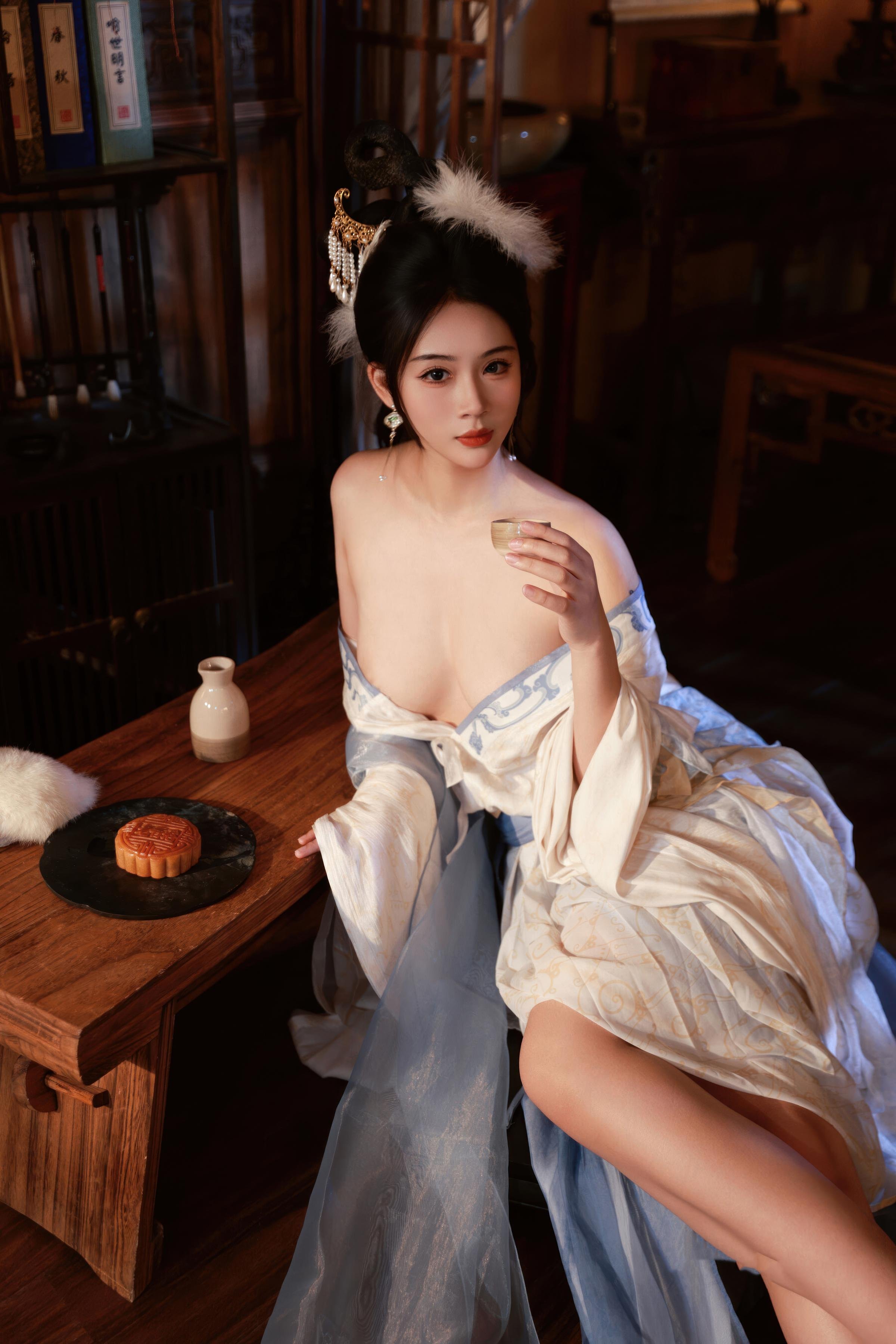 [Private Collection] Nan Qiao - Mid-Autumn Themed Ancient Style Hanfu Chang'e: Light Veil Ancient Style Stickers and Beauty Shots 114P