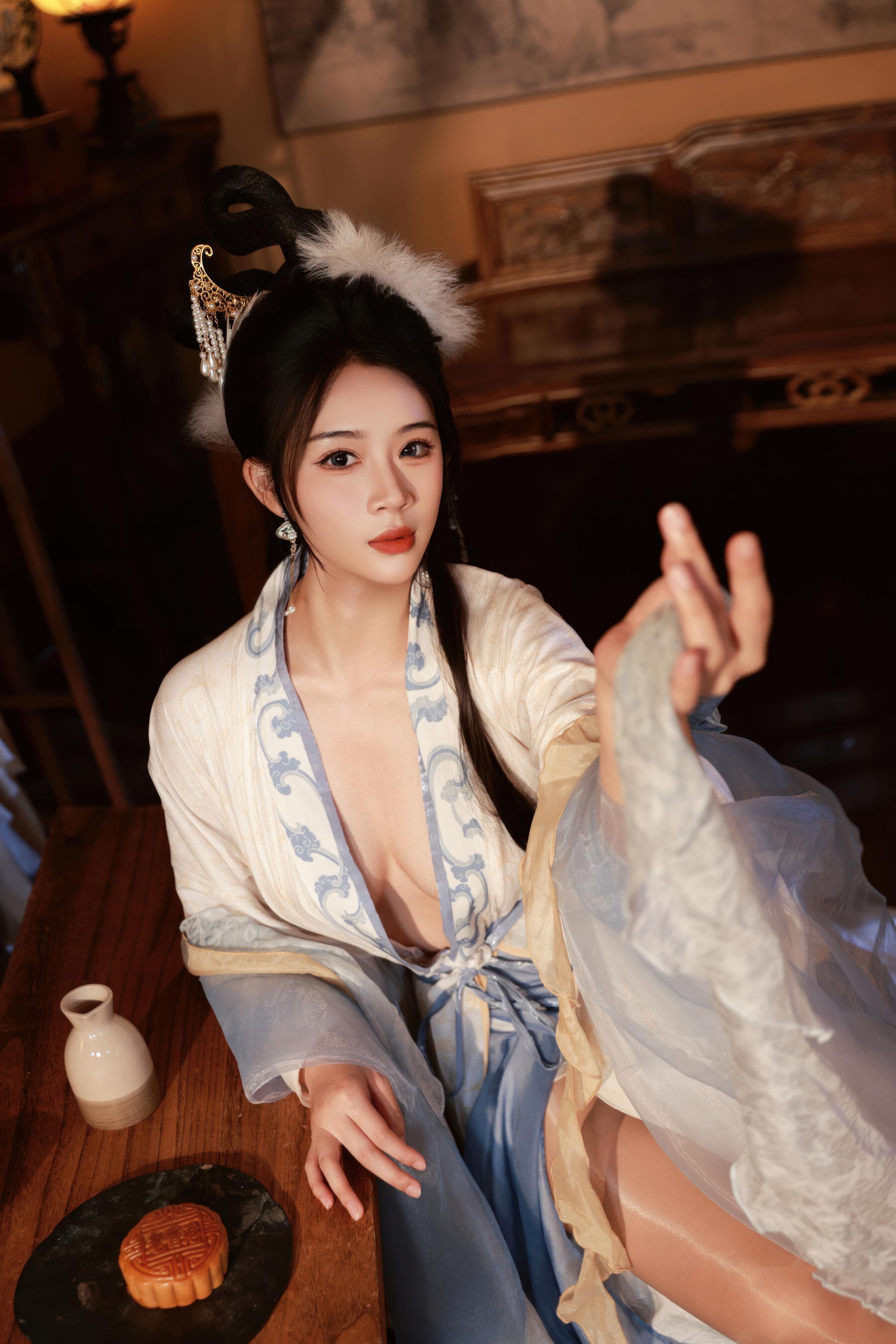 [Private Collection] Nan Qiao - Mid-Autumn Themed Ancient Style Hanfu Chang'e: Light Veil Ancient Style Stickers and Beauty Shots 114P