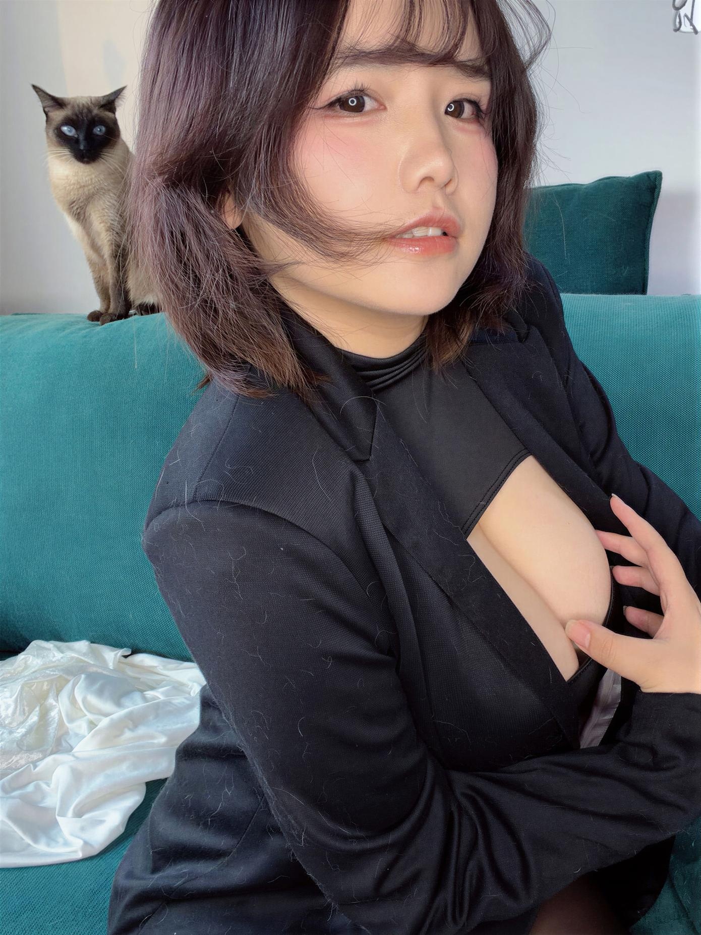 [사적인 공간] 아반 오늘 기분 좋음 - 회사원 셀카: 블랙 스타킹 몸매 셀카, 아름다운 다리 76P3V
