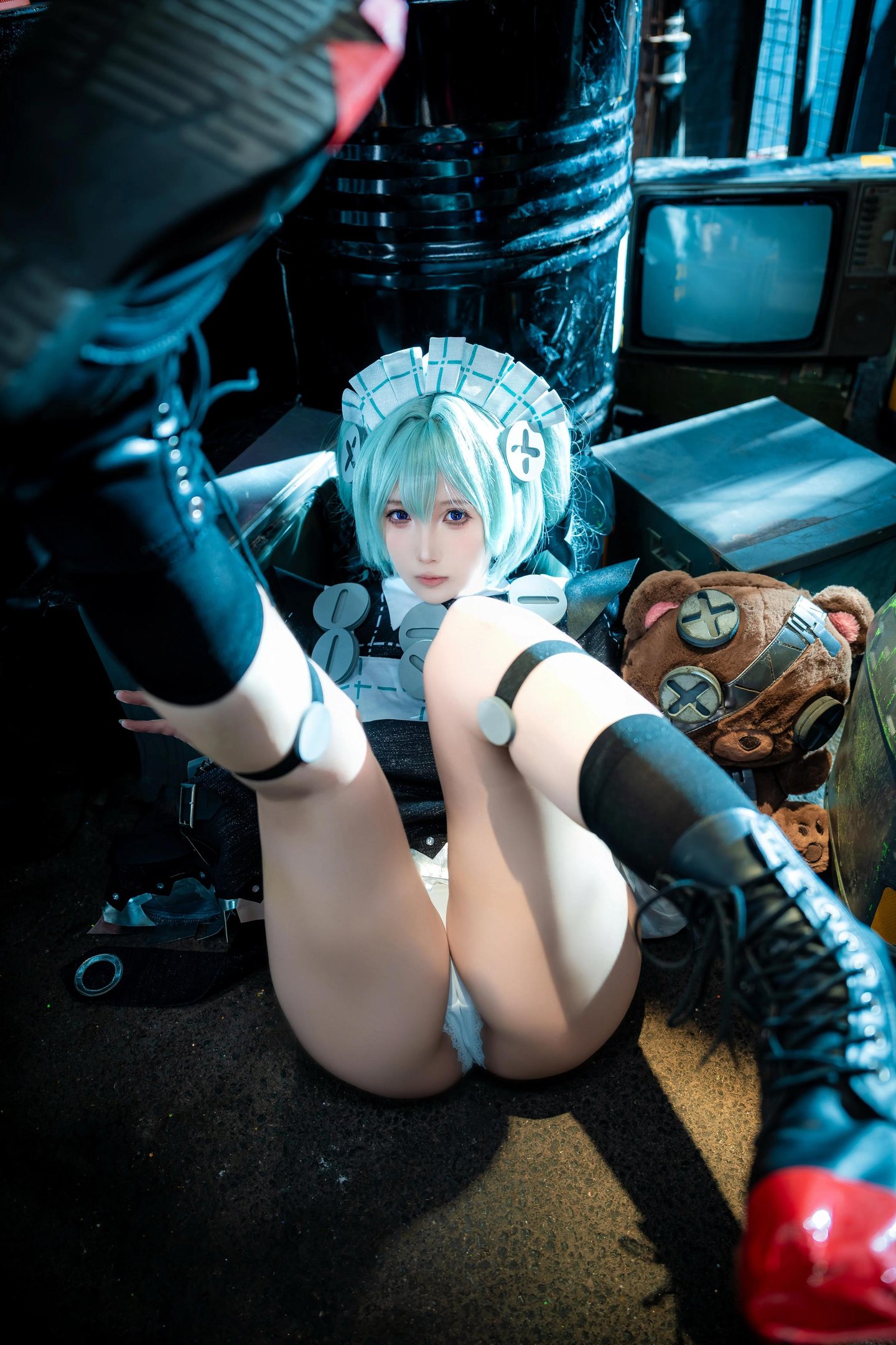 【コスプレ】小和甜酒 - 绝区零 可琳：緑髪メイドの機械シーン 69P