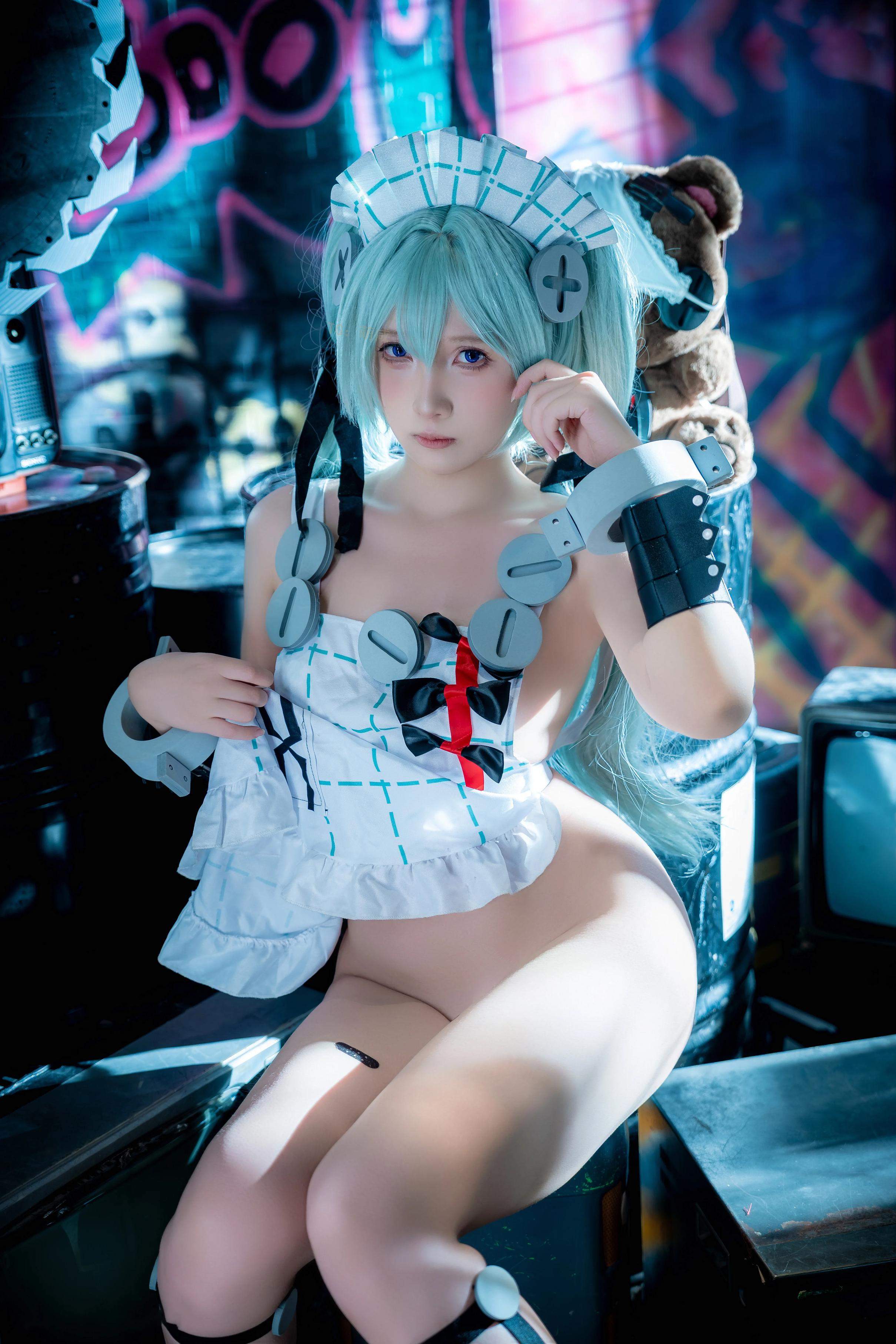 【コスプレ】小和甜酒 - 绝区零 可琳：緑髪メイドの機械シーン 69P