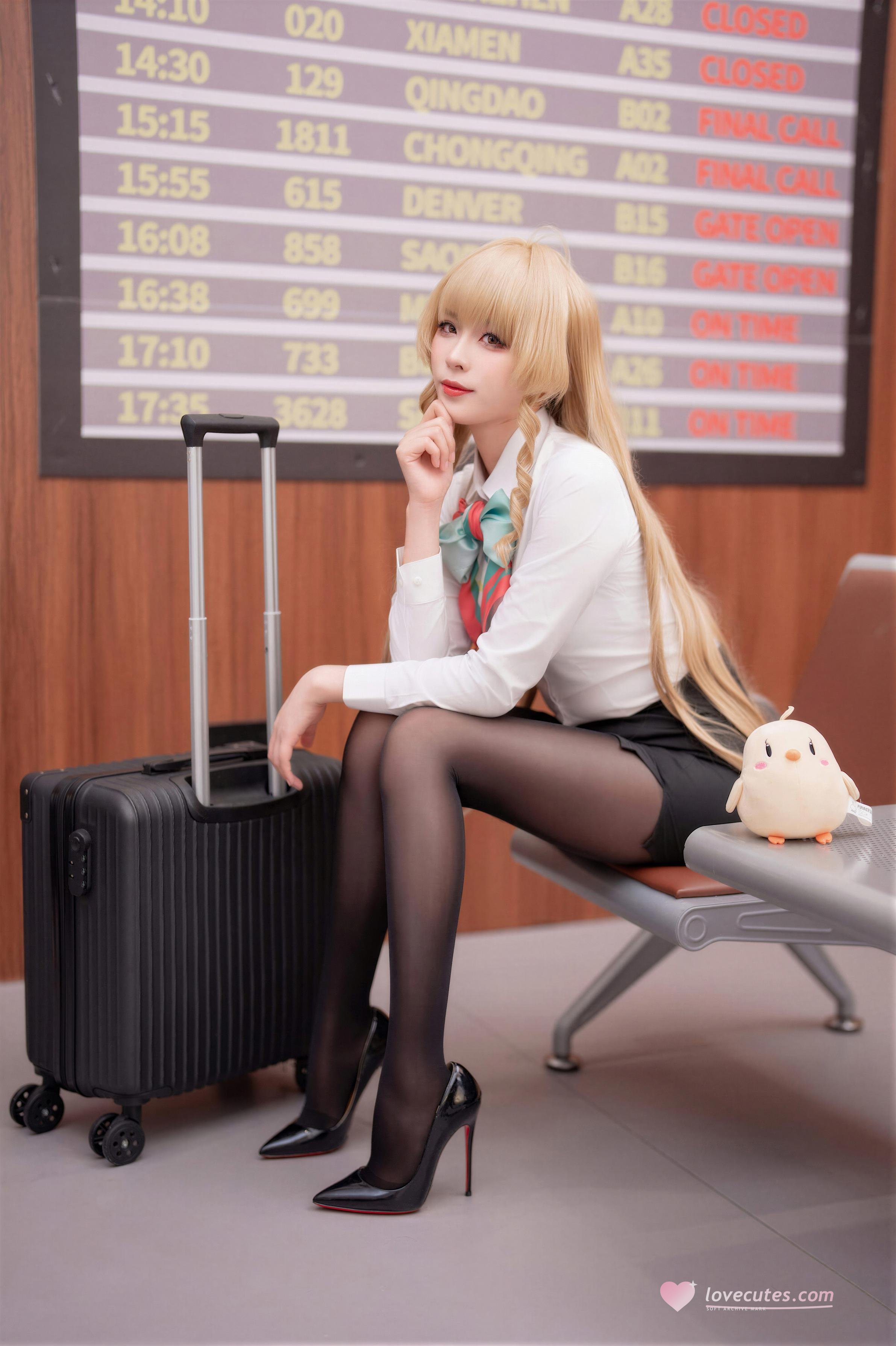 '[cosplay] Học tỷ Huyền Tiêu - Bích Lam Hàng Tuyến Andrea: Chuyến Đi An Nhàn Thoải Mái - Chân Dài Trong Đồng Phục Đen 50P1V'