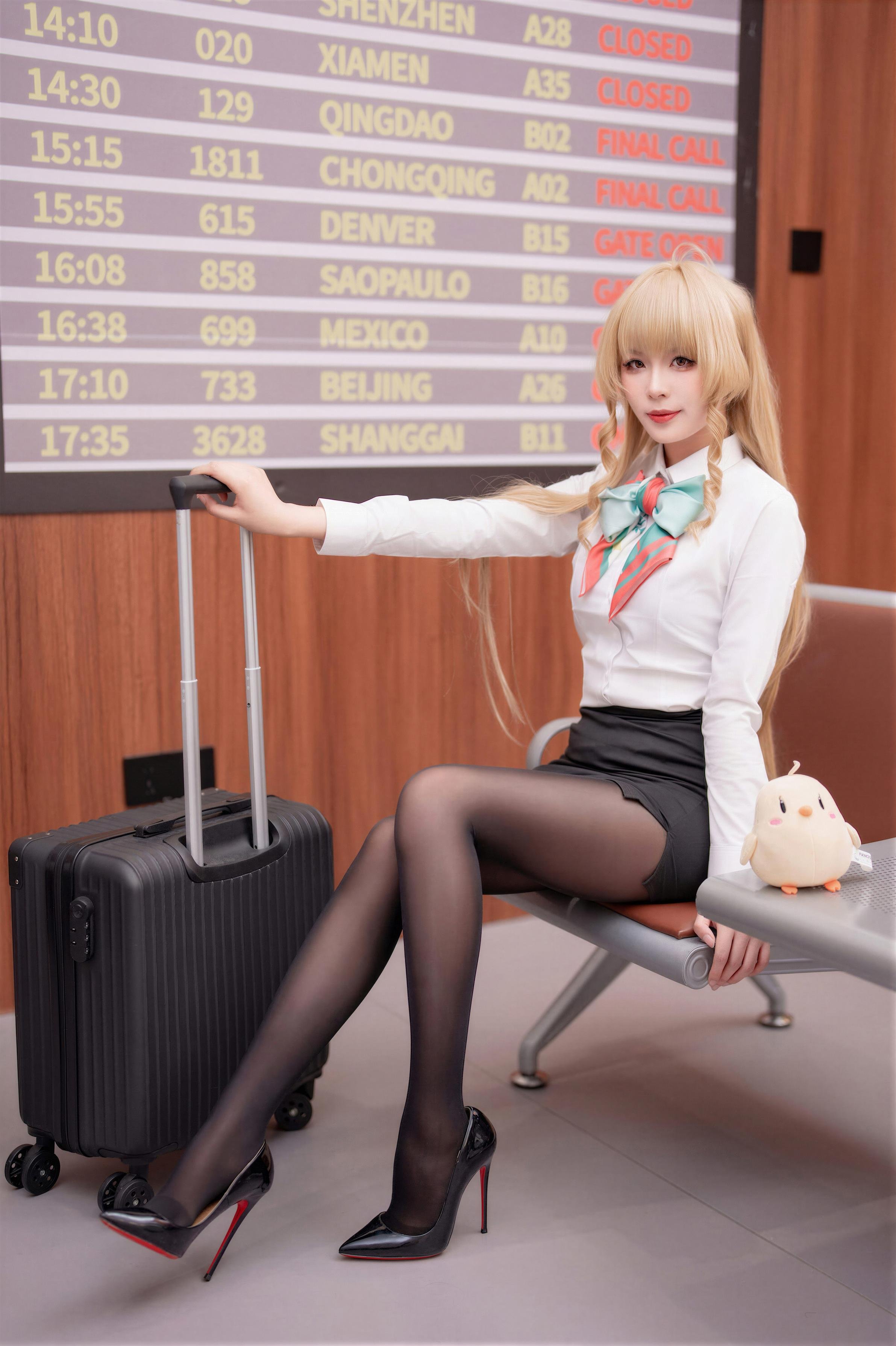 '[cosplay] Học tỷ Huyền Tiêu - Bích Lam Hàng Tuyến Andrea: Chuyến Đi An Nhàn Thoải Mái - Chân Dài Trong Đồng Phục Đen 50P1V'