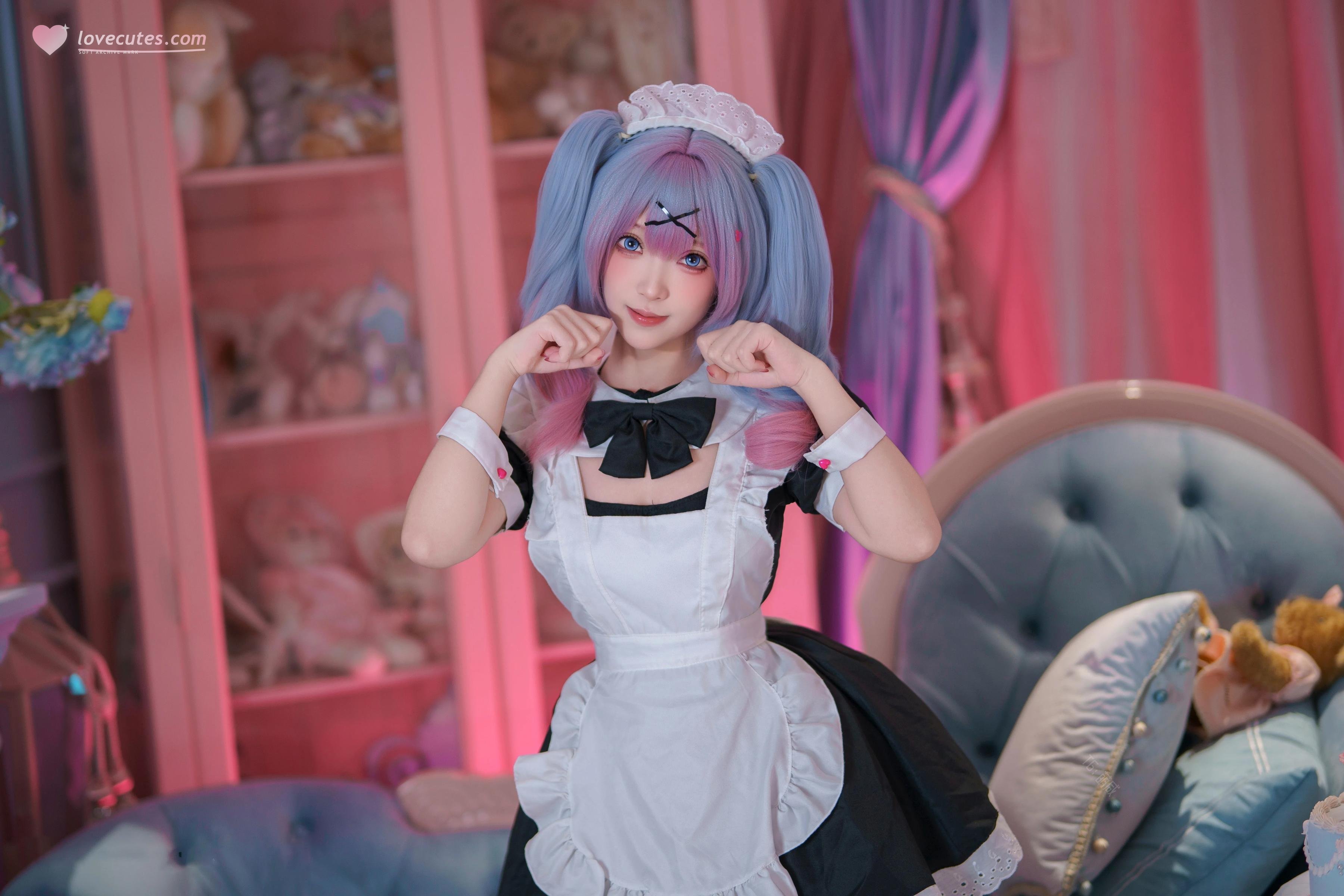 [Cosplay] Bangni - Hatsune Miku Rabbit Hole Maid: Blue-Haired Maid in White Stockings, Boldly Recreated 82P