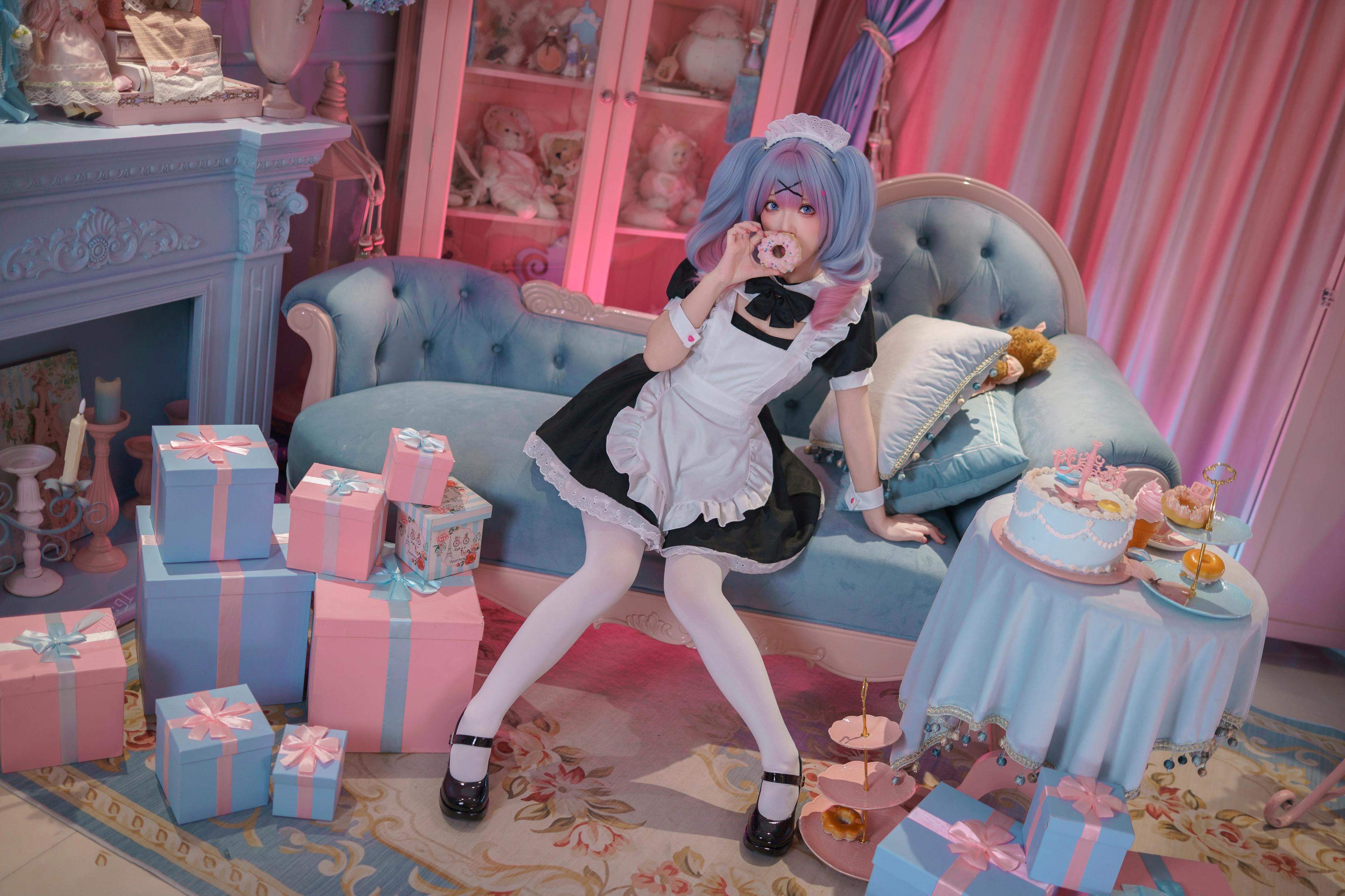 '[cosplay] Bangni邦尼 - Hatsune Miku Người Hầu Bếp Thỏ: Người Hầu Tóc Xanh, Vớ Trắng, Lộ Đùi - Tái Hiện Đầy Đủ 82P'