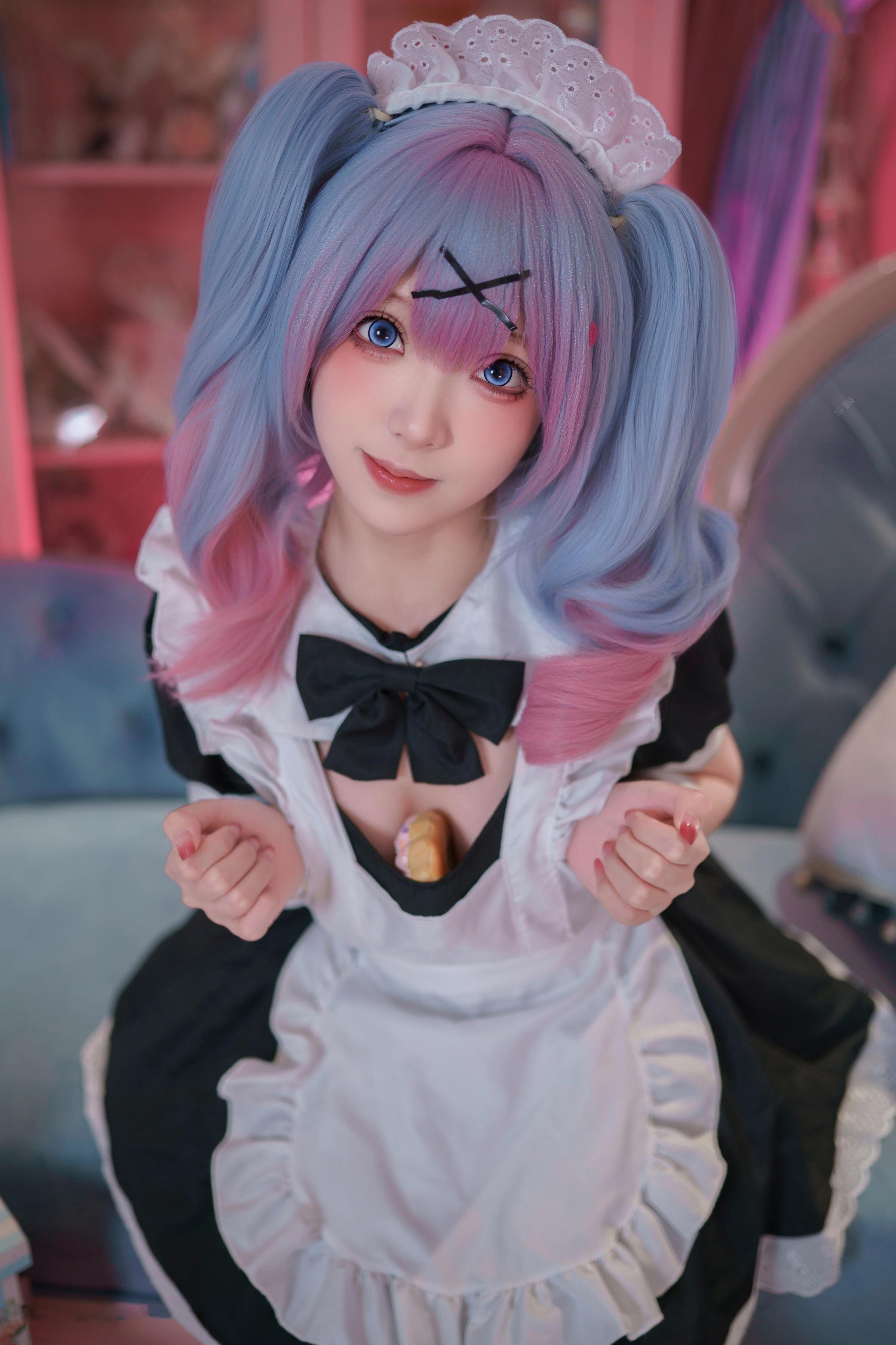 '[cosplay] Bangni邦尼 - Hatsune Miku Người Hầu Bếp Thỏ: Người Hầu Tóc Xanh, Vớ Trắng, Lộ Đùi - Tái Hiện Đầy Đủ 82P'