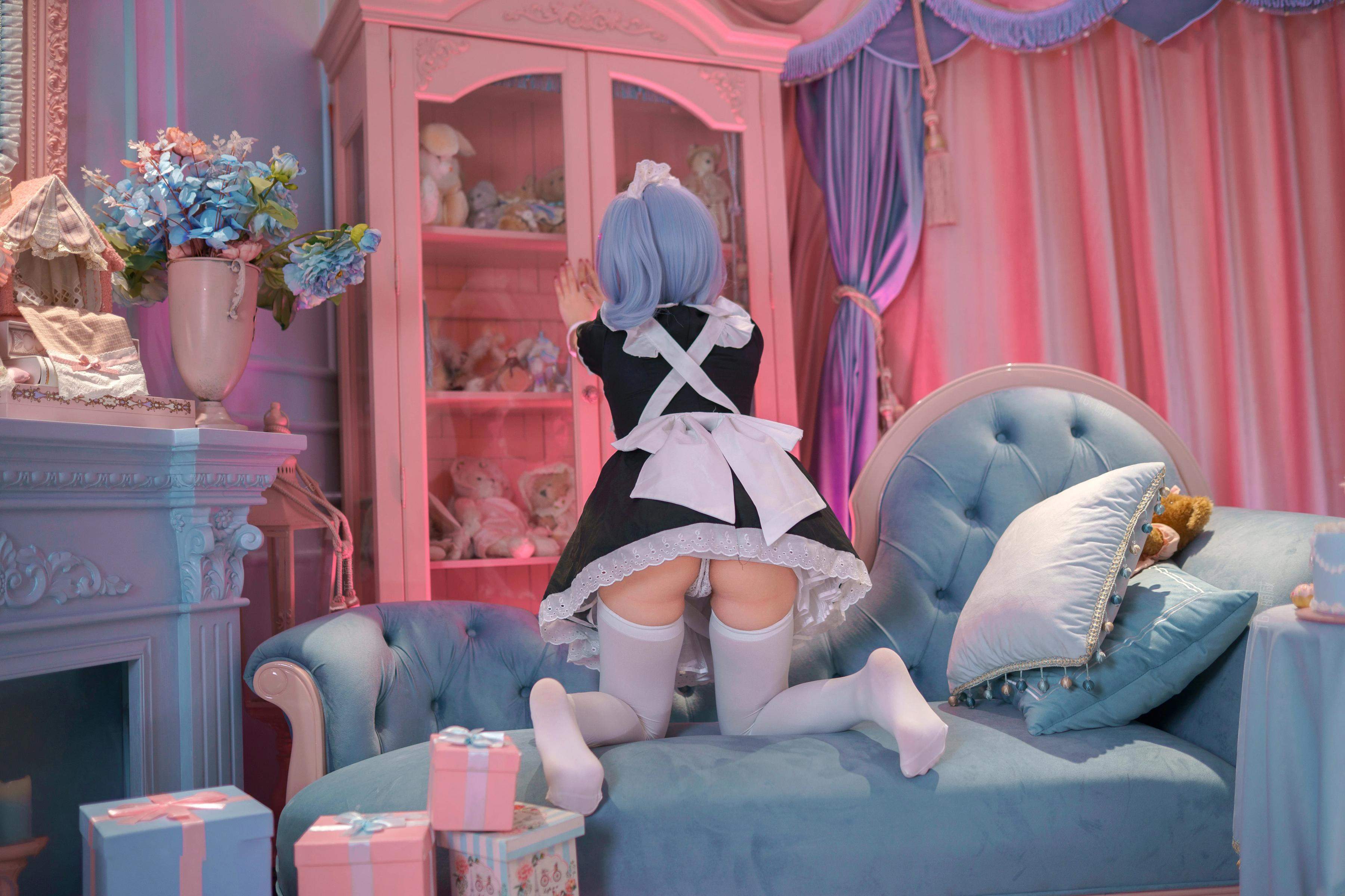'[cosplay] Bangni邦尼 - Hatsune Miku Người Hầu Bếp Thỏ: Người Hầu Tóc Xanh, Vớ Trắng, Lộ Đùi - Tái Hiện Đầy Đủ 82P'