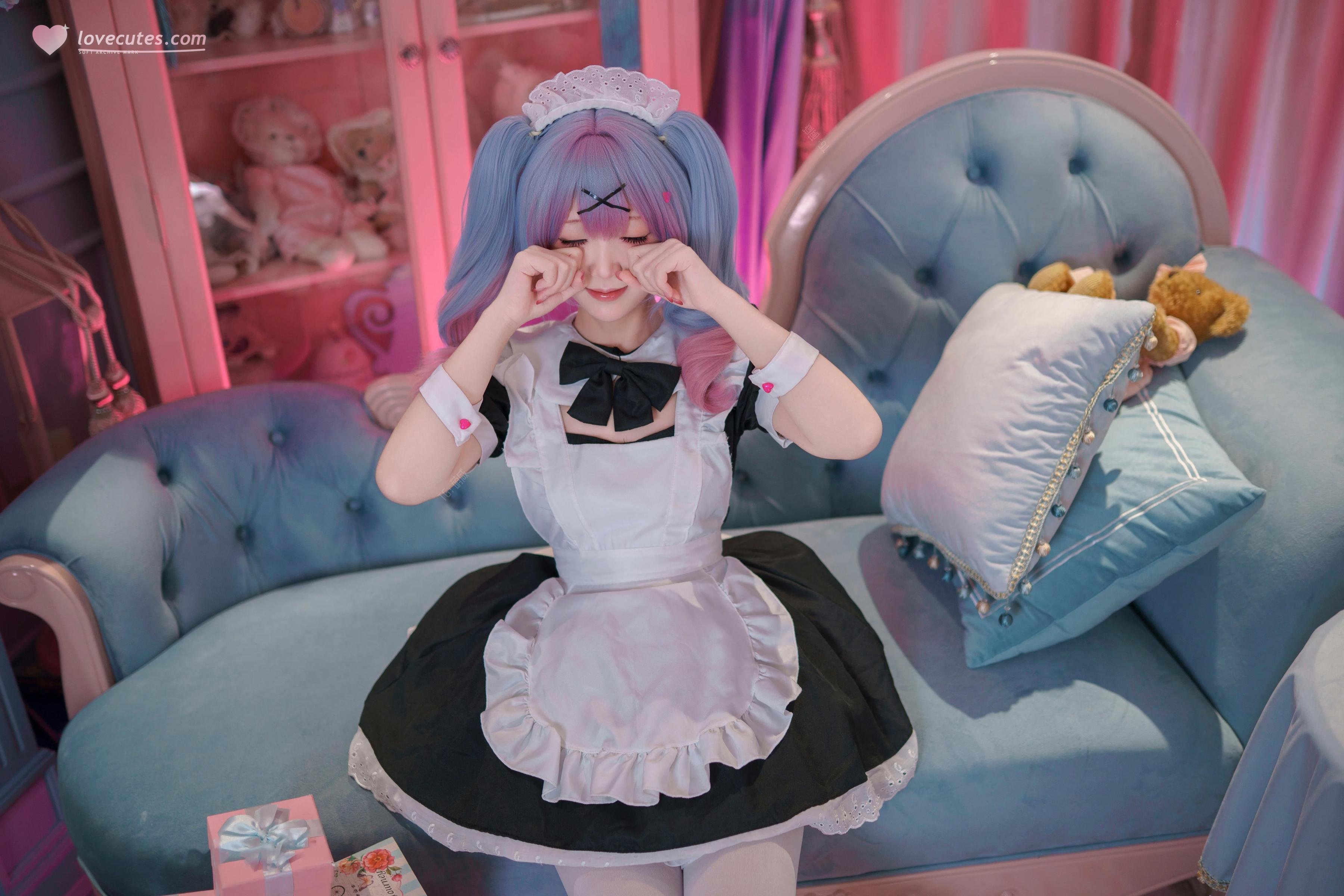 [cosplay] Bangni邦尼 - 初音未来 兔子洞女仆：蓝发女仆白丝露臀 大尺度还原 82P