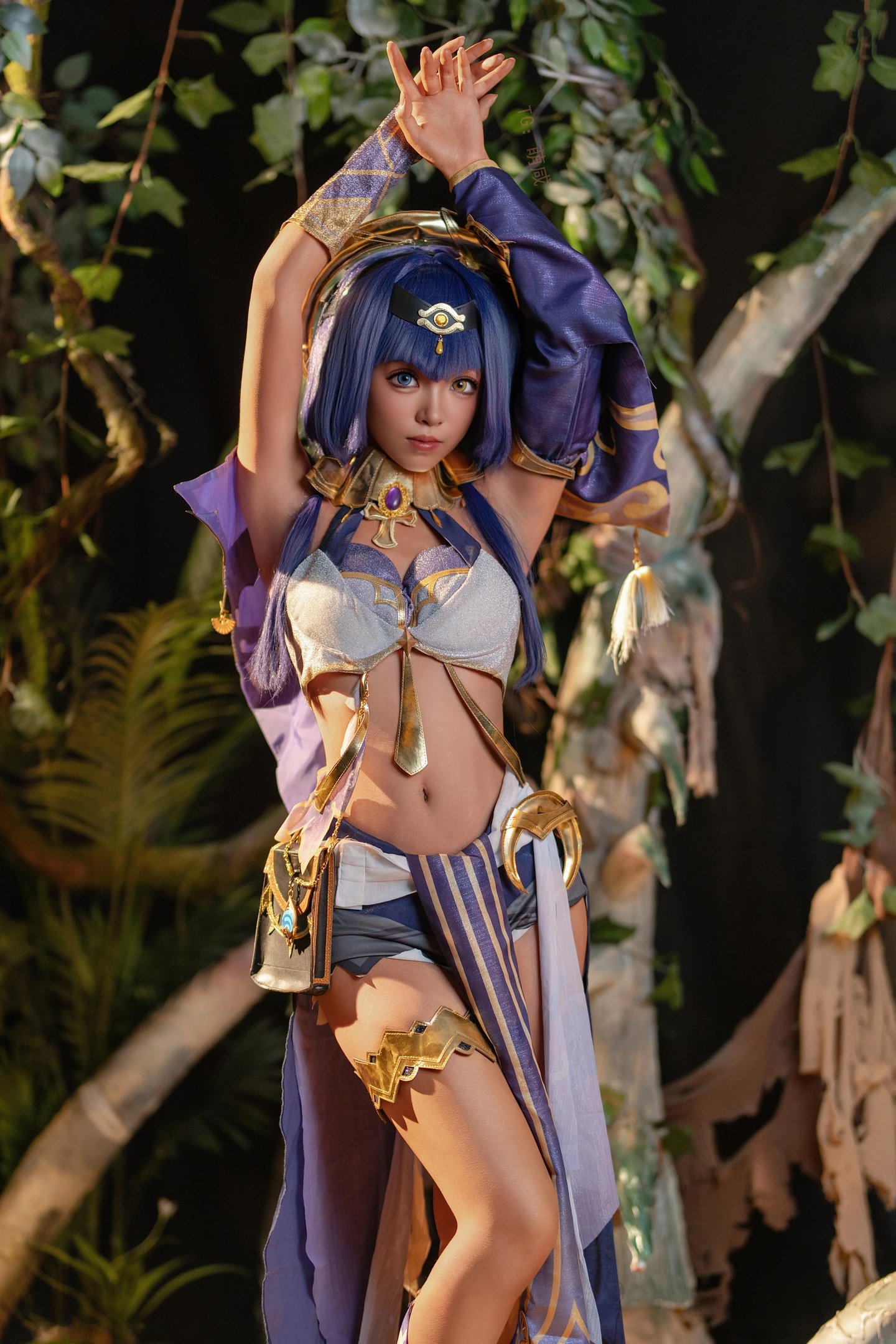 【コスプレ】Bangni邦尼 - 原神 坎蒂丝：沙地金饰高跟 露臀大尺度再現 70P