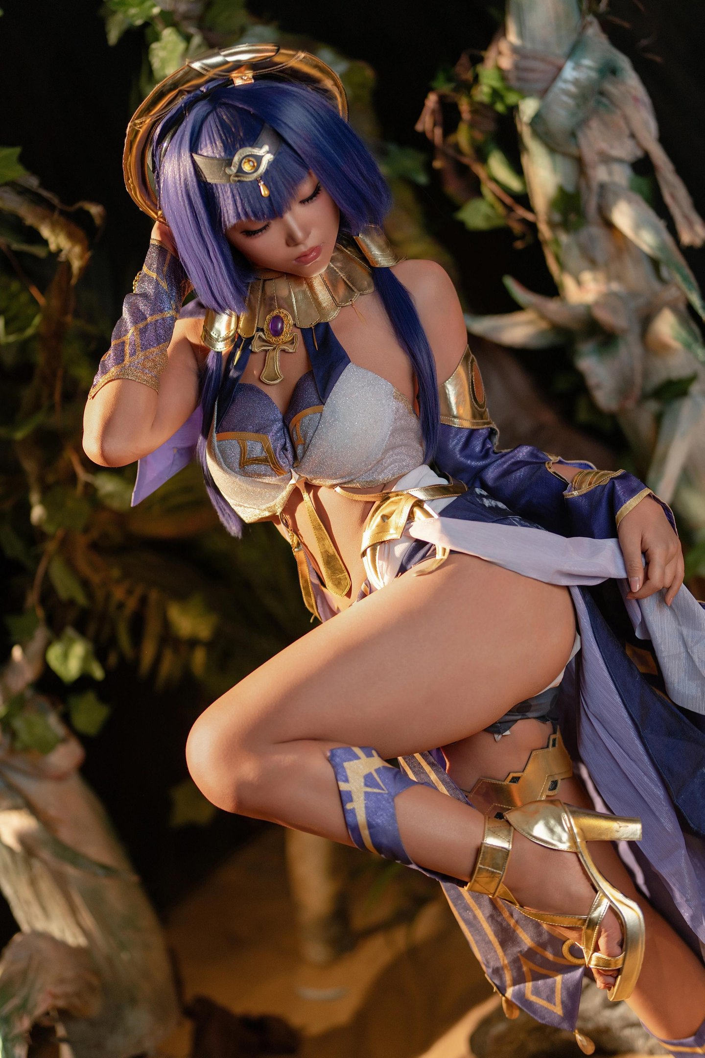 【コスプレ】Bangni邦尼 - 原神 坎蒂丝：沙地金饰高跟 露臀大尺度再現 70P