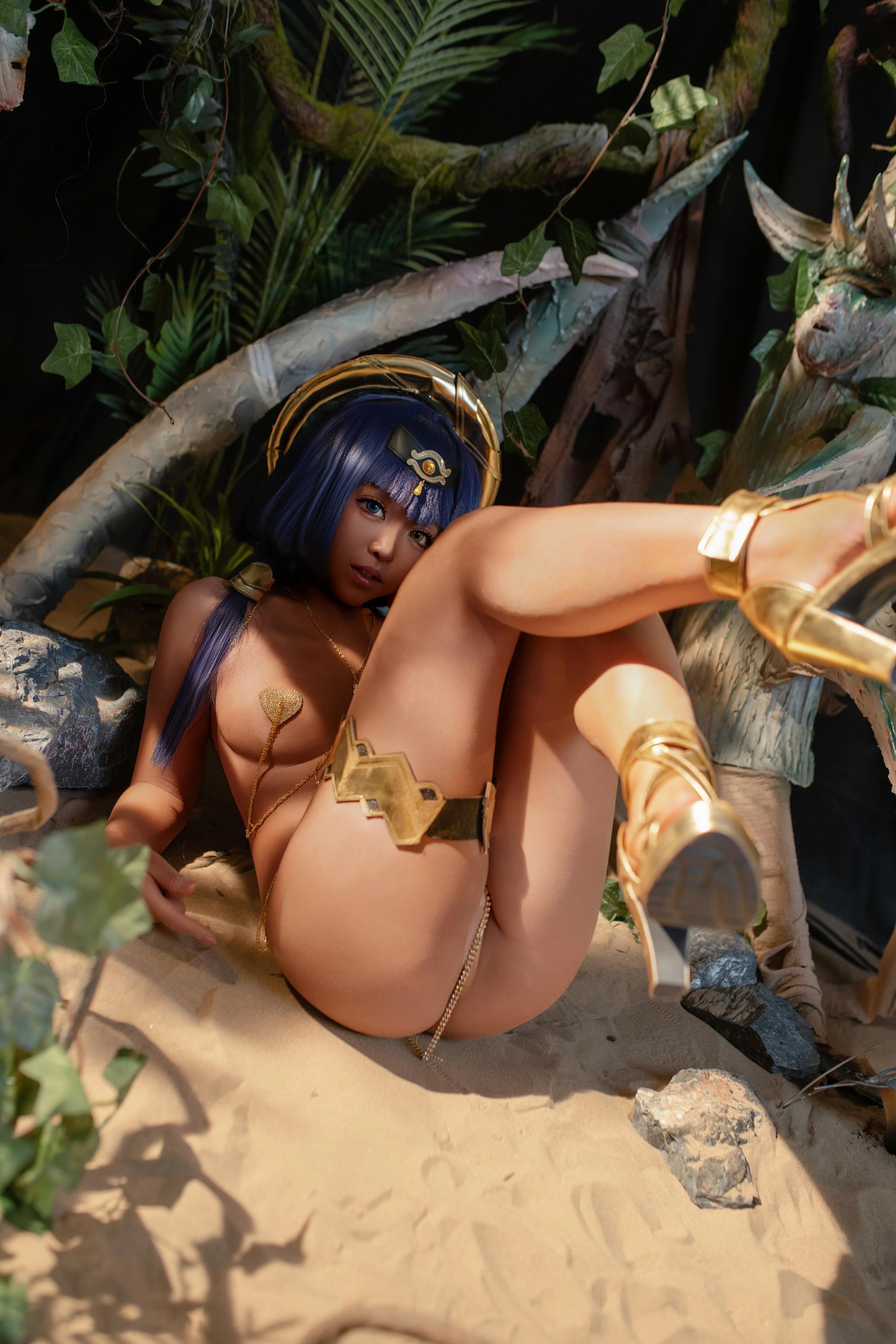 [Cosplay] Bangni - Genshin Impact Candace: Desert Gold High Heels with Revealing Back, 70P