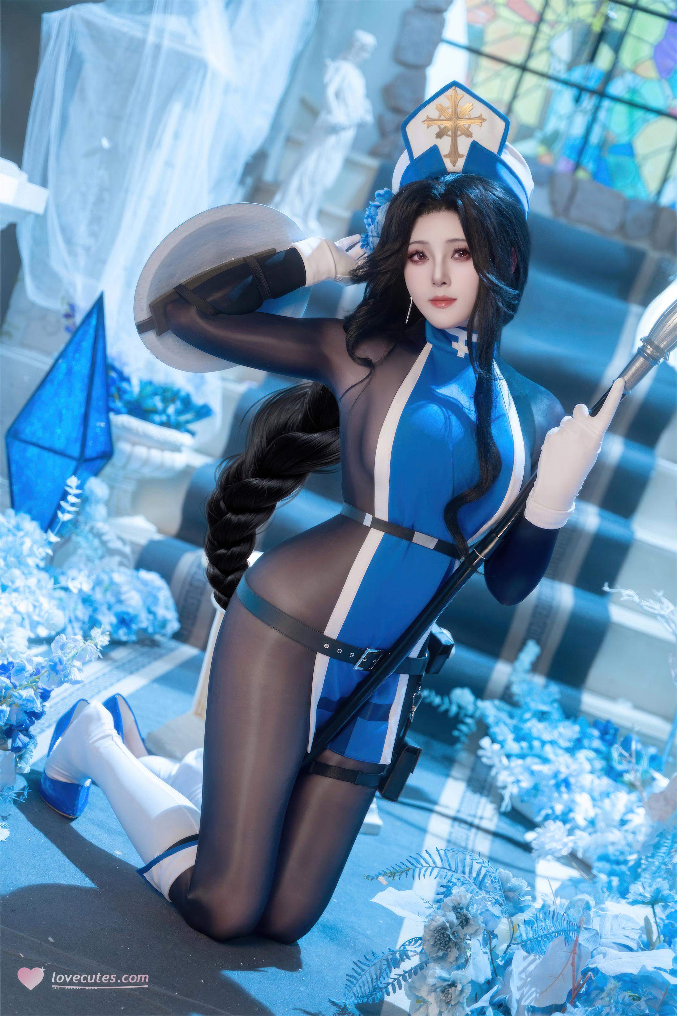 [cosplay] Natsuko夏夏子 - 梅登 冰玫瑰：蓝白护士黑丝美腿 角色还原 71P