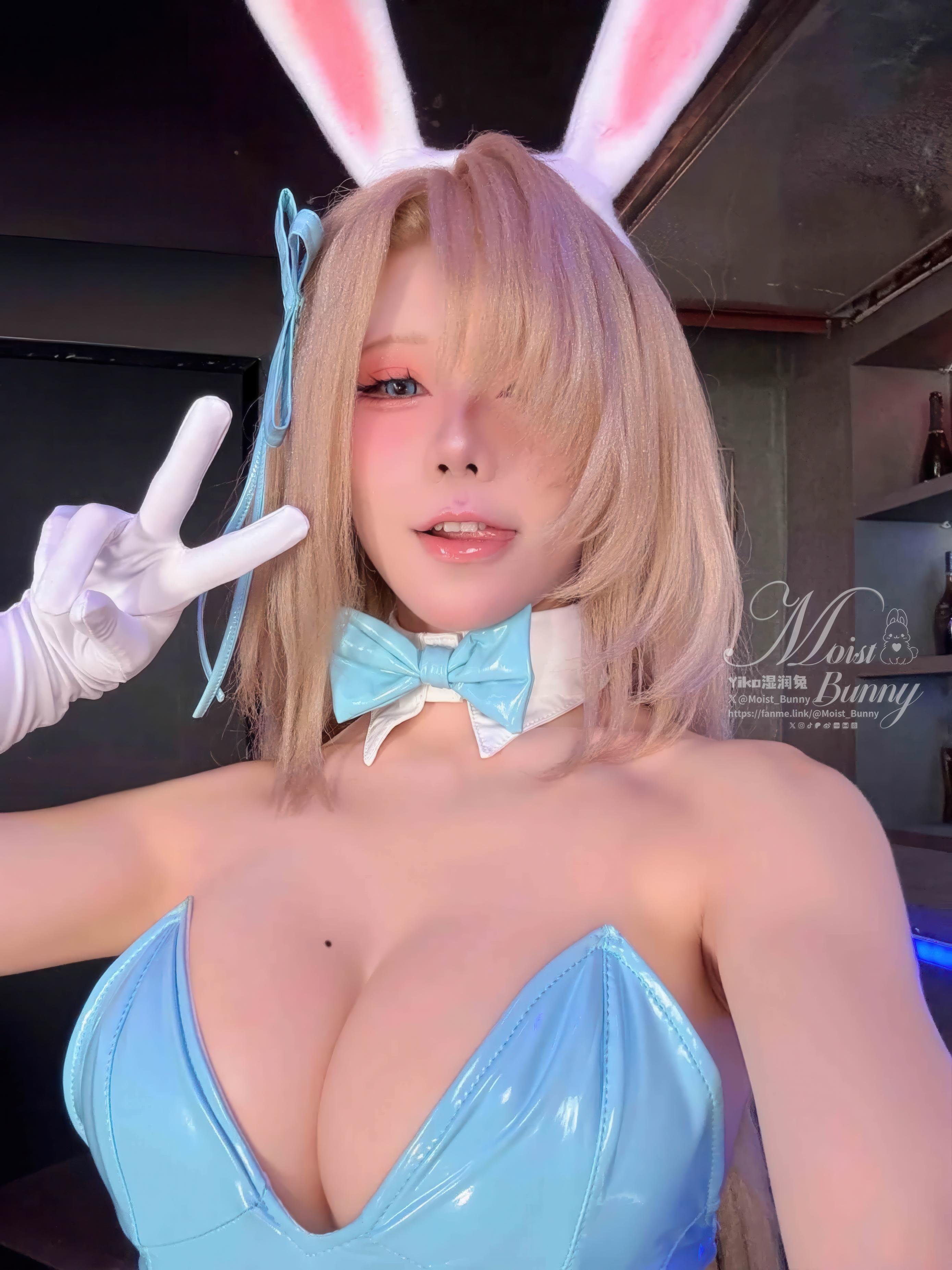 [cosplay] Yiko湿润兔 - 碧蓝档案 明日奈兔女郎：蓝色兔装贴纸遮点 大尺度还原 89P1V