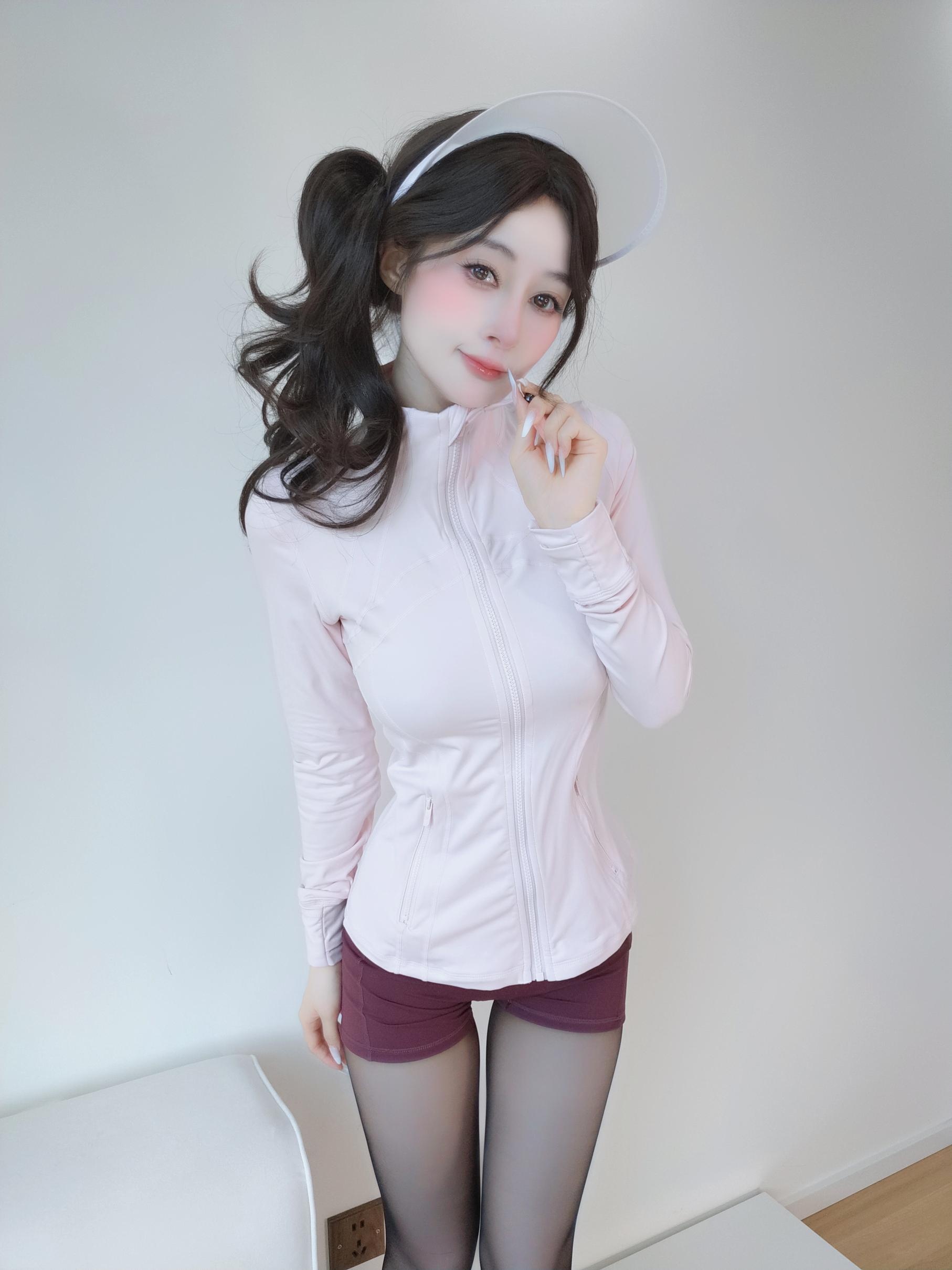 [私房] 白银81 - 自撮り Vol.102：透视上衣热裤自拍 巨乳私房 115P5V
