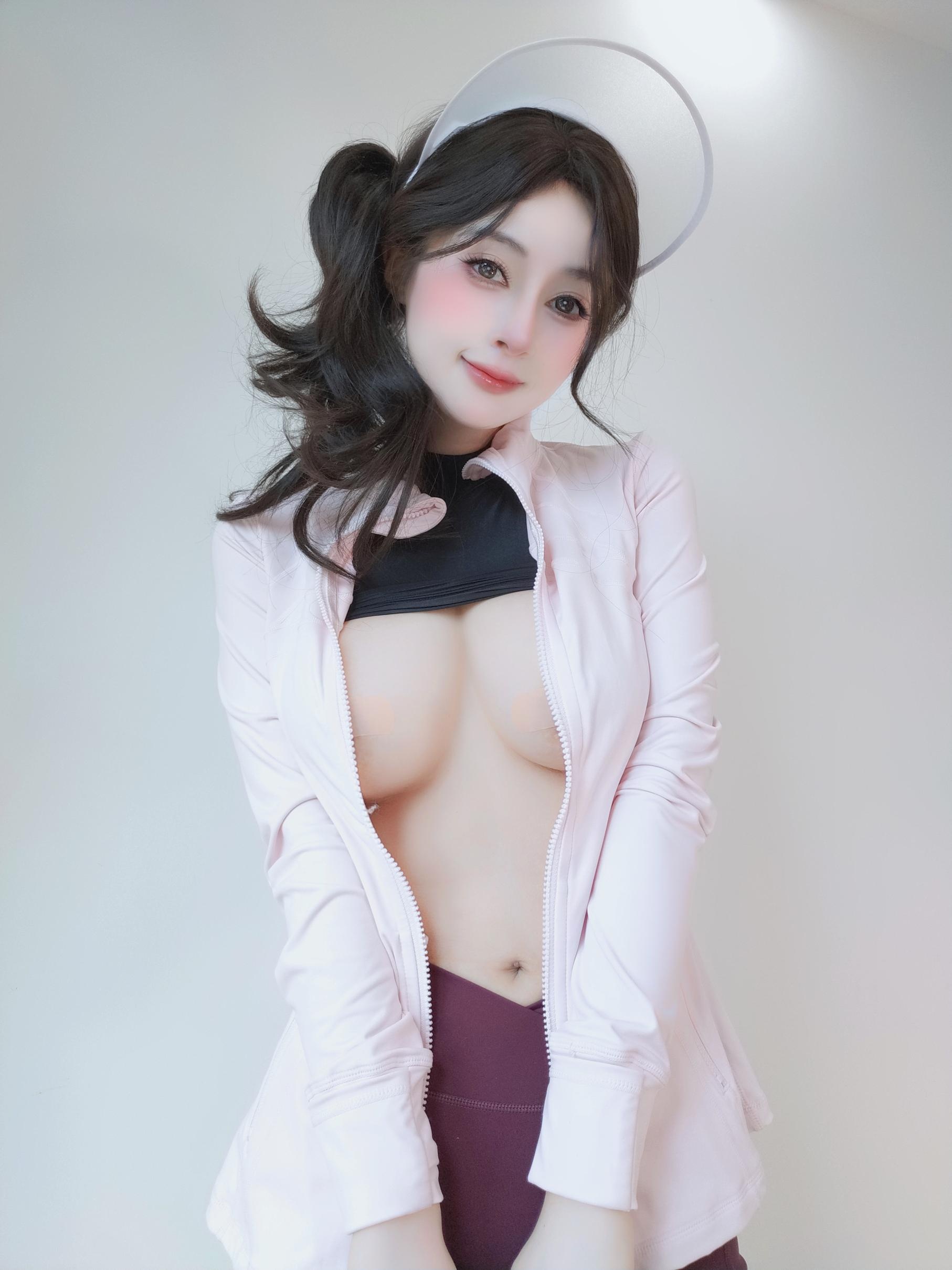 [Private] Silver 81 - Selfies Vol. 102: Sheer Top & Hot Pants Selfies, Big Breasts Private Collection 115P5V