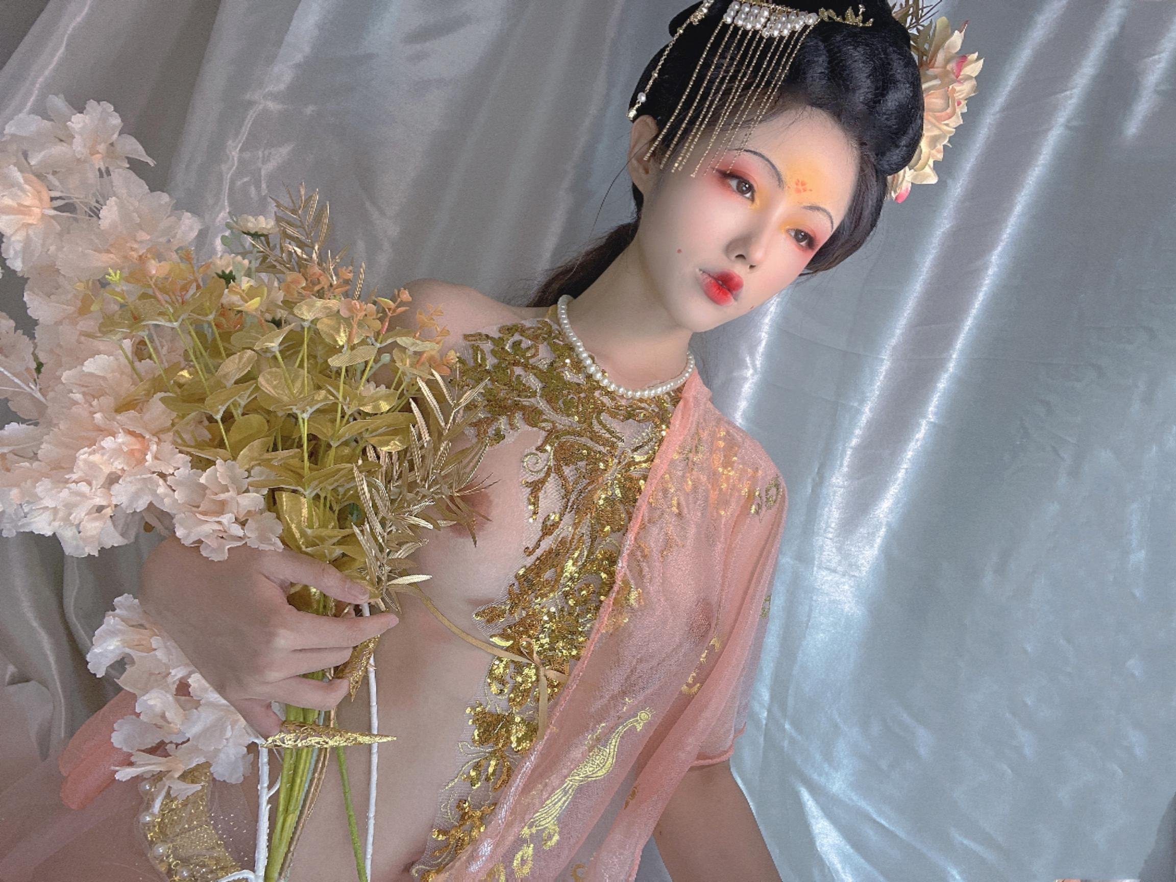 [私房] ไทเทเนียม TiTi - กุ้ยเฟย: ผ้าบางสีชมพูอ่อนกับอกเปลือยสวยงาม สไตล์โบราณ 32P
