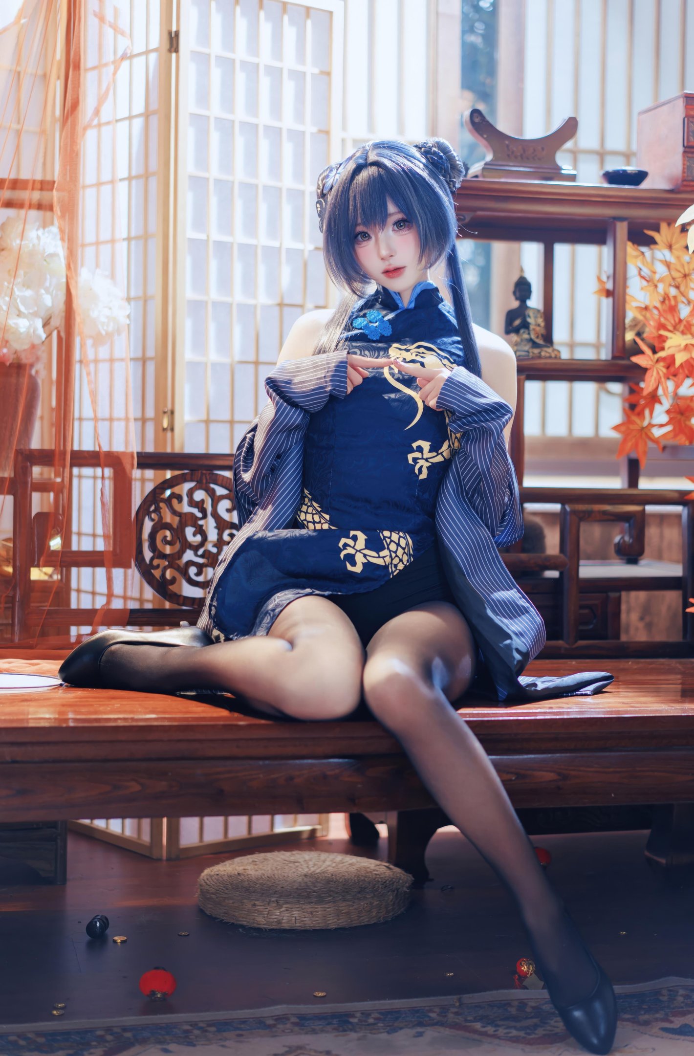 '[cosplay] Tây Viên Tự Nam Ca - Vịnh Lam Hồ Sơ Phi Tử: Sườn Xám Xanh Đen Tà Lưng, Tái Hiện Đầy Đủ 50P'