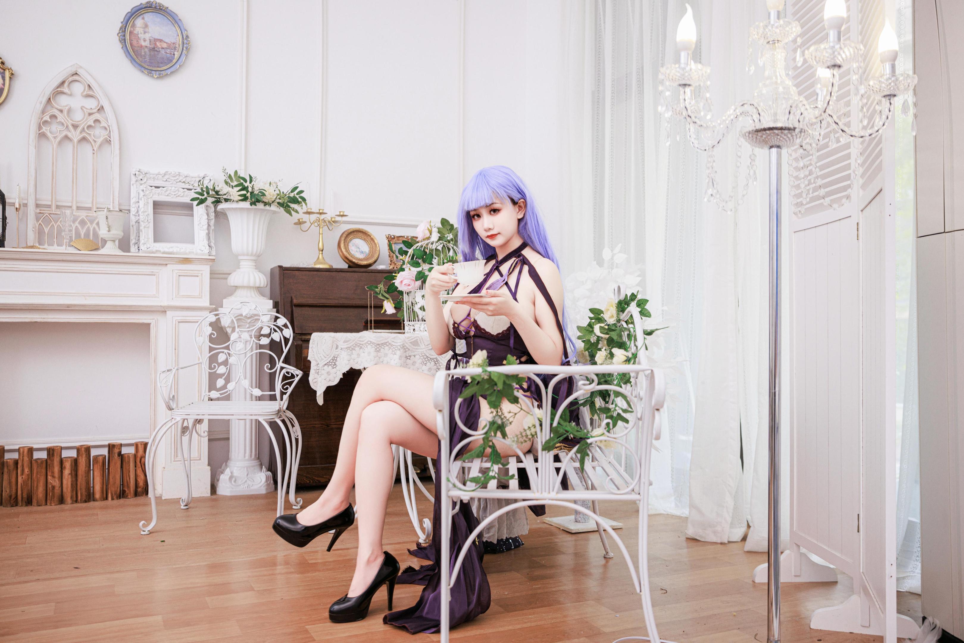 [Cosplay] A Xue Xue - Daito Dress: Purple Hair, Revealing Dress, Beautiful Legs, Character Recreation 78P