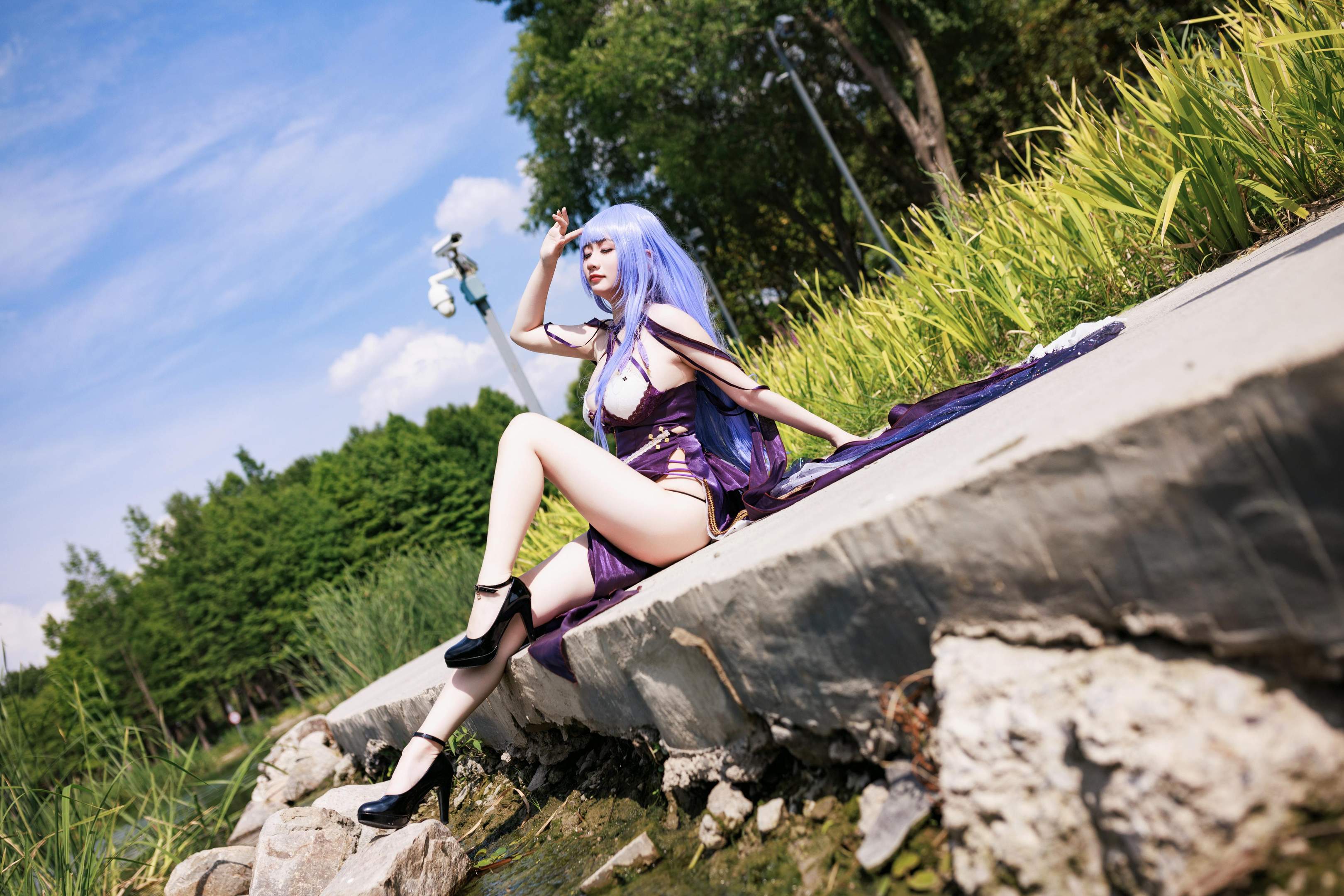 [Cosplay] A Xue Xue - Daito Dress: Purple Hair, Revealing Dress, Beautiful Legs, Character Recreation 78P
