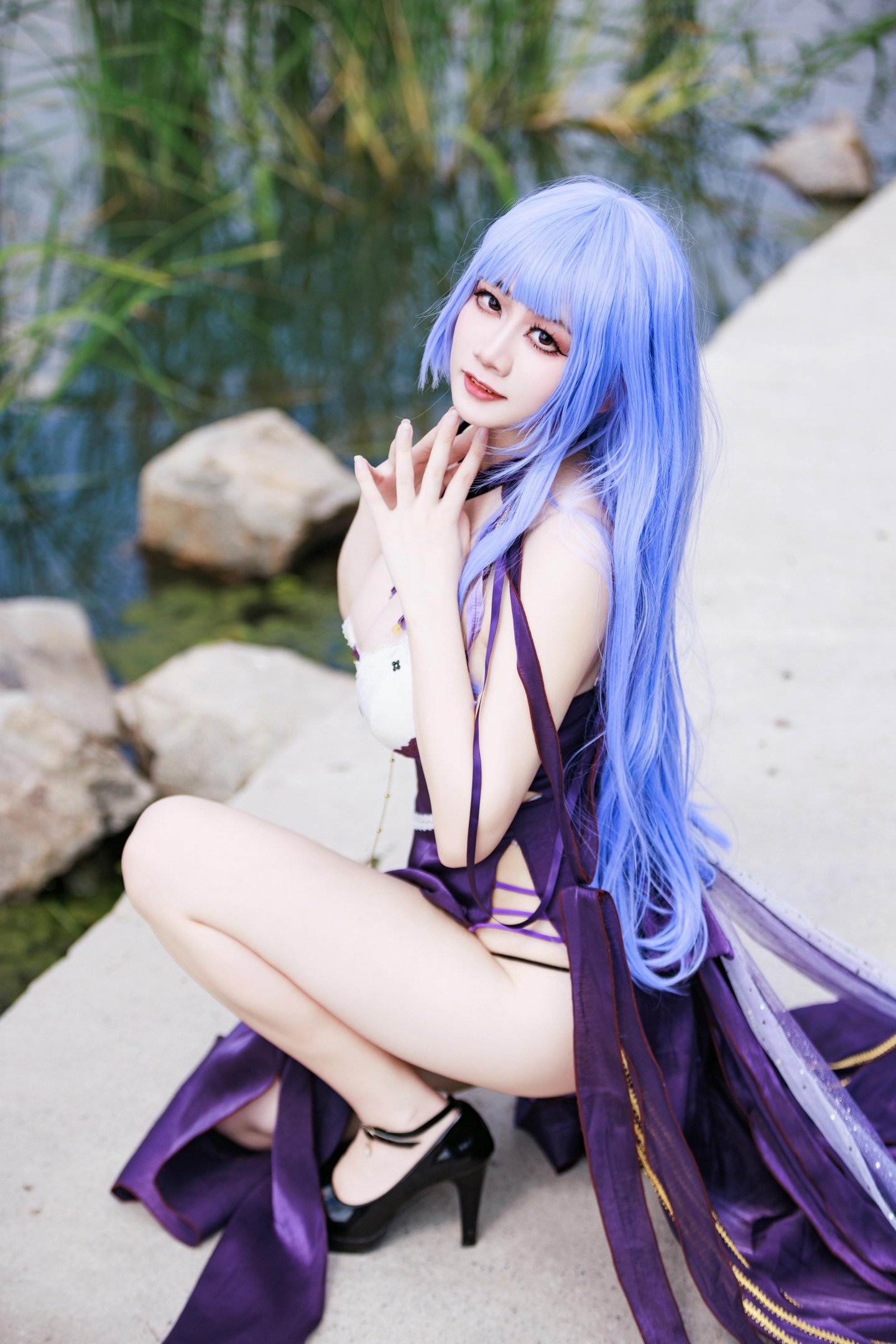 [Cosplay] A Xue Xue - Daito Dress: Purple Hair, Revealing Dress, Beautiful Legs, Character Recreation 78P