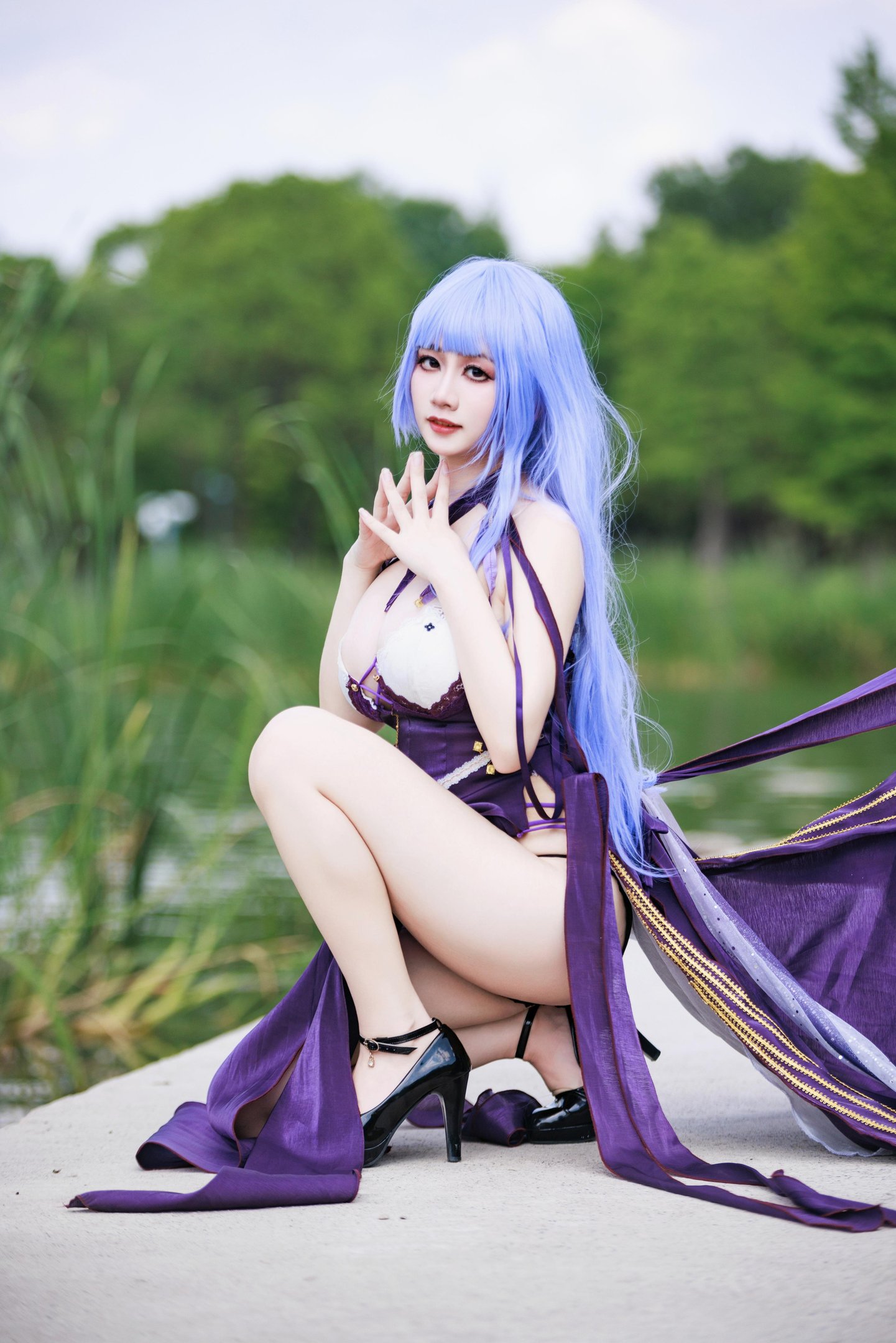 [Cosplay] A Xue Xue - Daito Dress: Purple Hair, Revealing Dress, Beautiful Legs, Character Recreation 78P