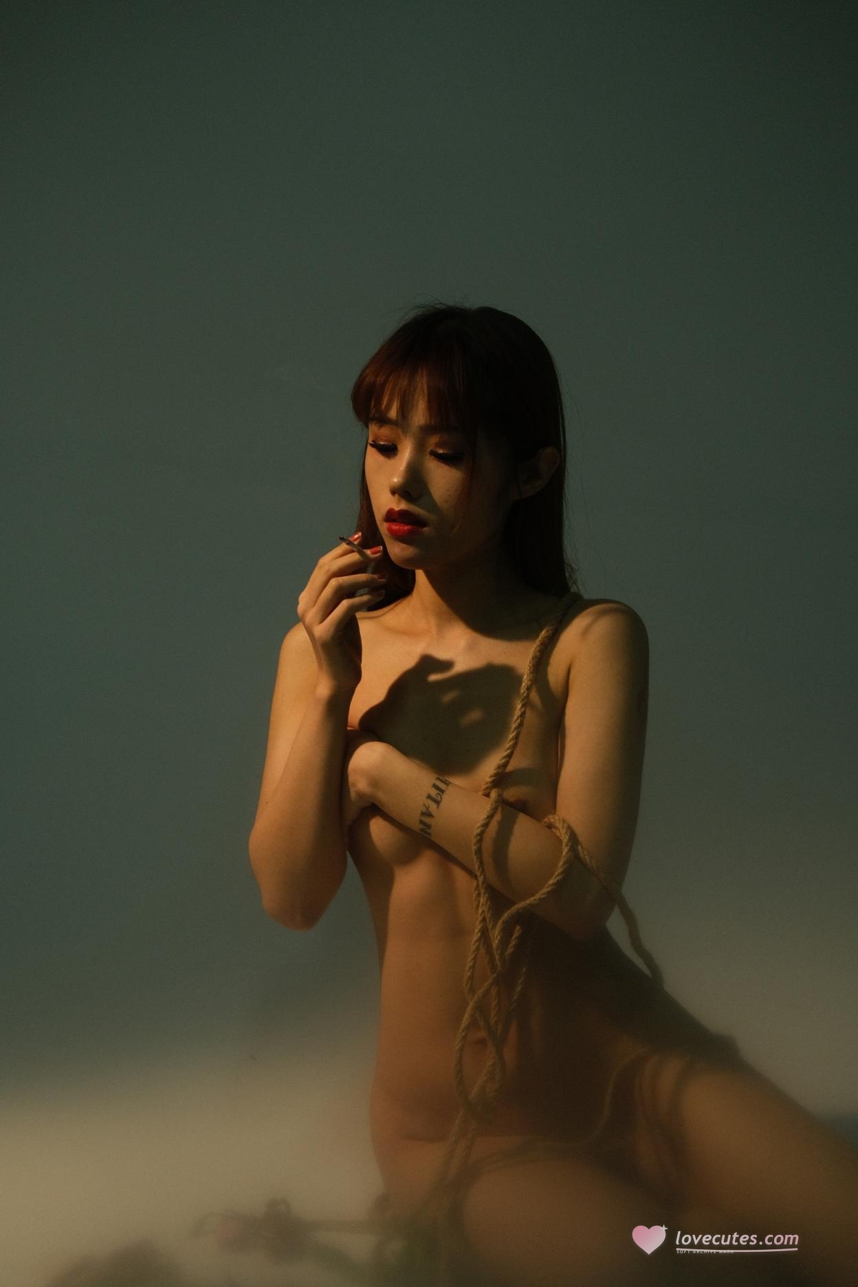 [写真] 钛合金TiTi - 夢：花束光影裸体人体艺术大尺度 39P