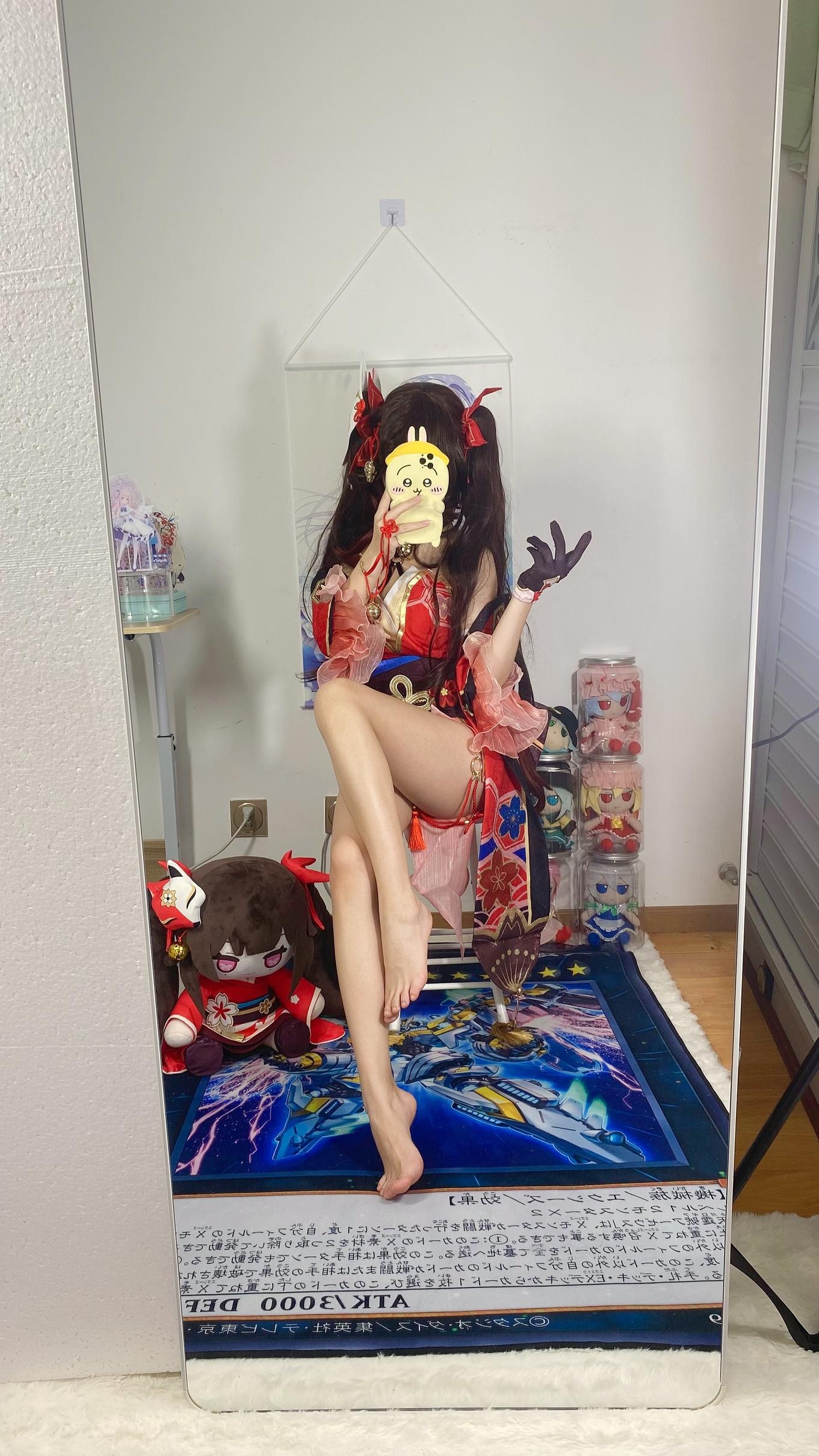 [คอสเพลย์] 白栎Shirly - 崩坏星穹铁道 花火: ขาเรียวสวยในถุงน่องดำขาว 53P3V
