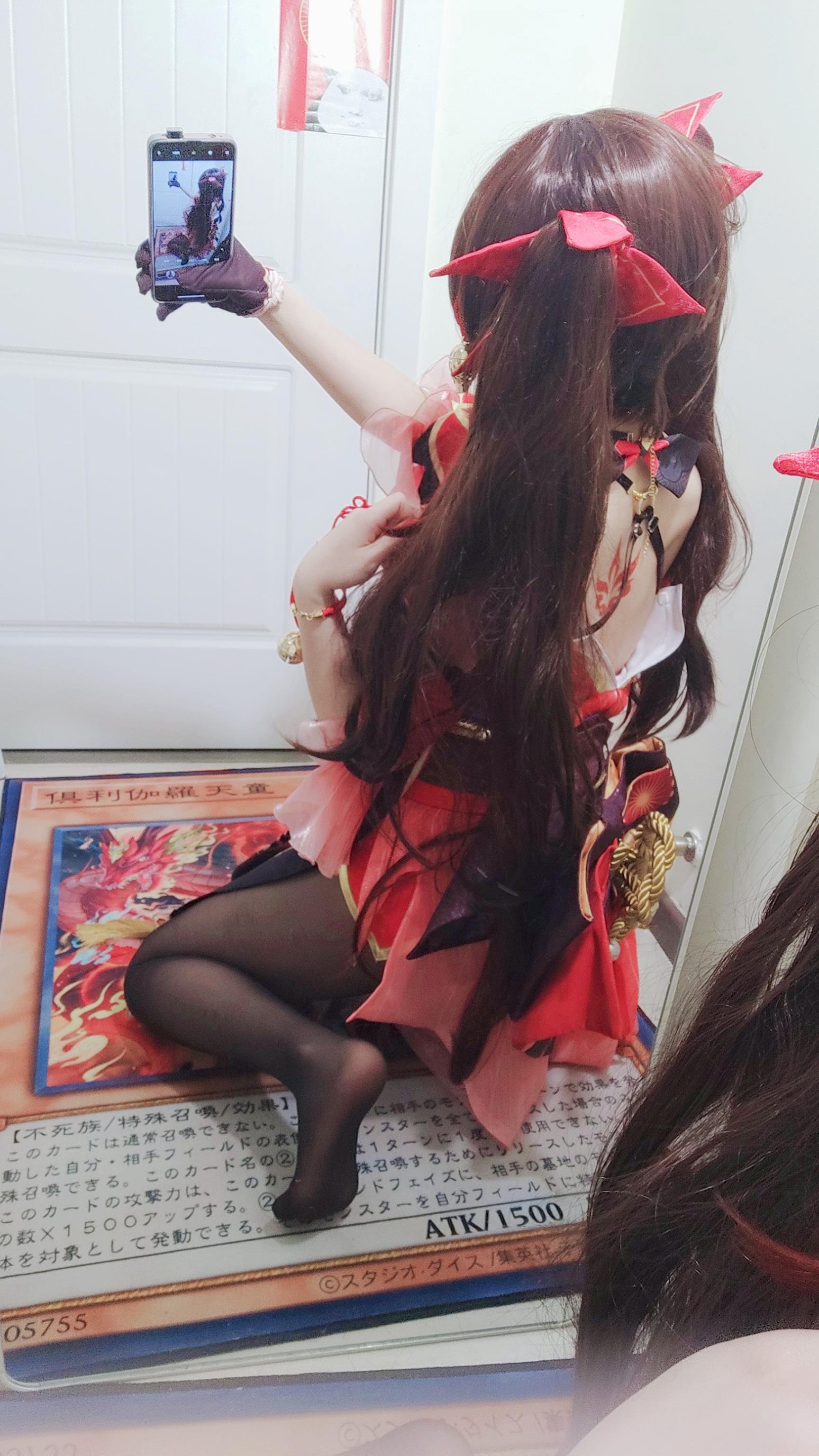[คอสเพลย์] 白栎Shirly - 崩坏星穹铁道 花火: ขาเรียวสวยในถุงน่องดำขาว 53P3V