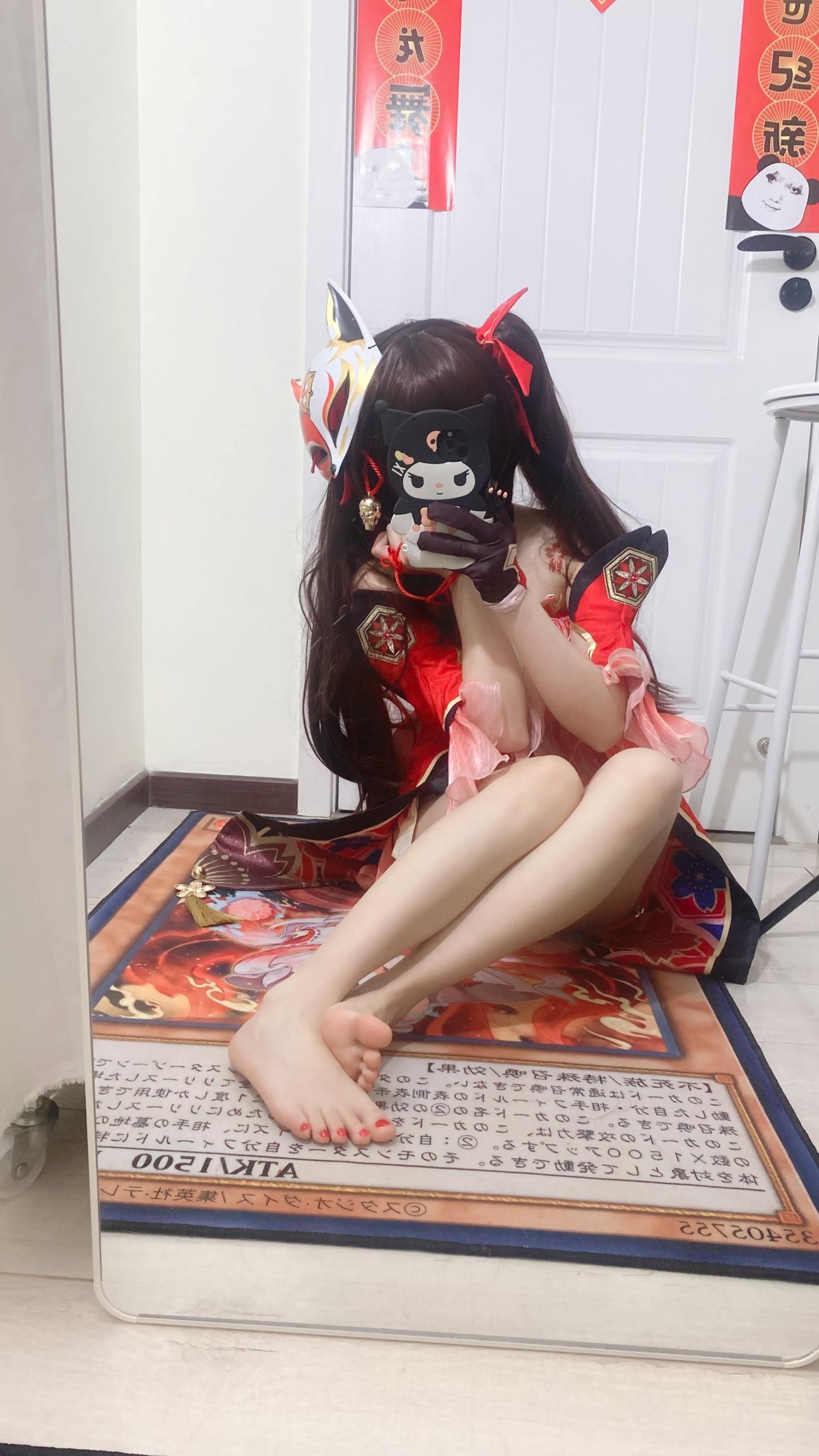 [คอสเพลย์] 白栎Shirly - 崩坏星穹铁道 花火: ขาเรียวสวยในถุงน่องดำขาว 53P3V
