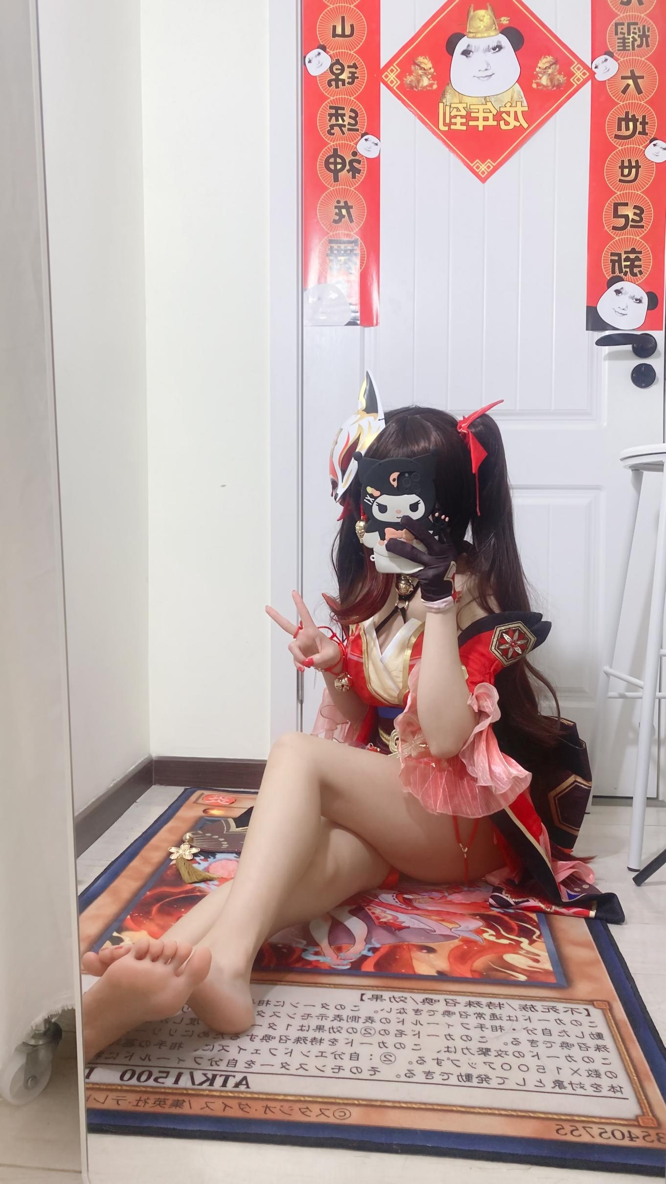 [คอสเพลย์] 白栎Shirly - 崩坏星穹铁道 花火: ขาเรียวสวยในถุงน่องดำขาว 53P3V