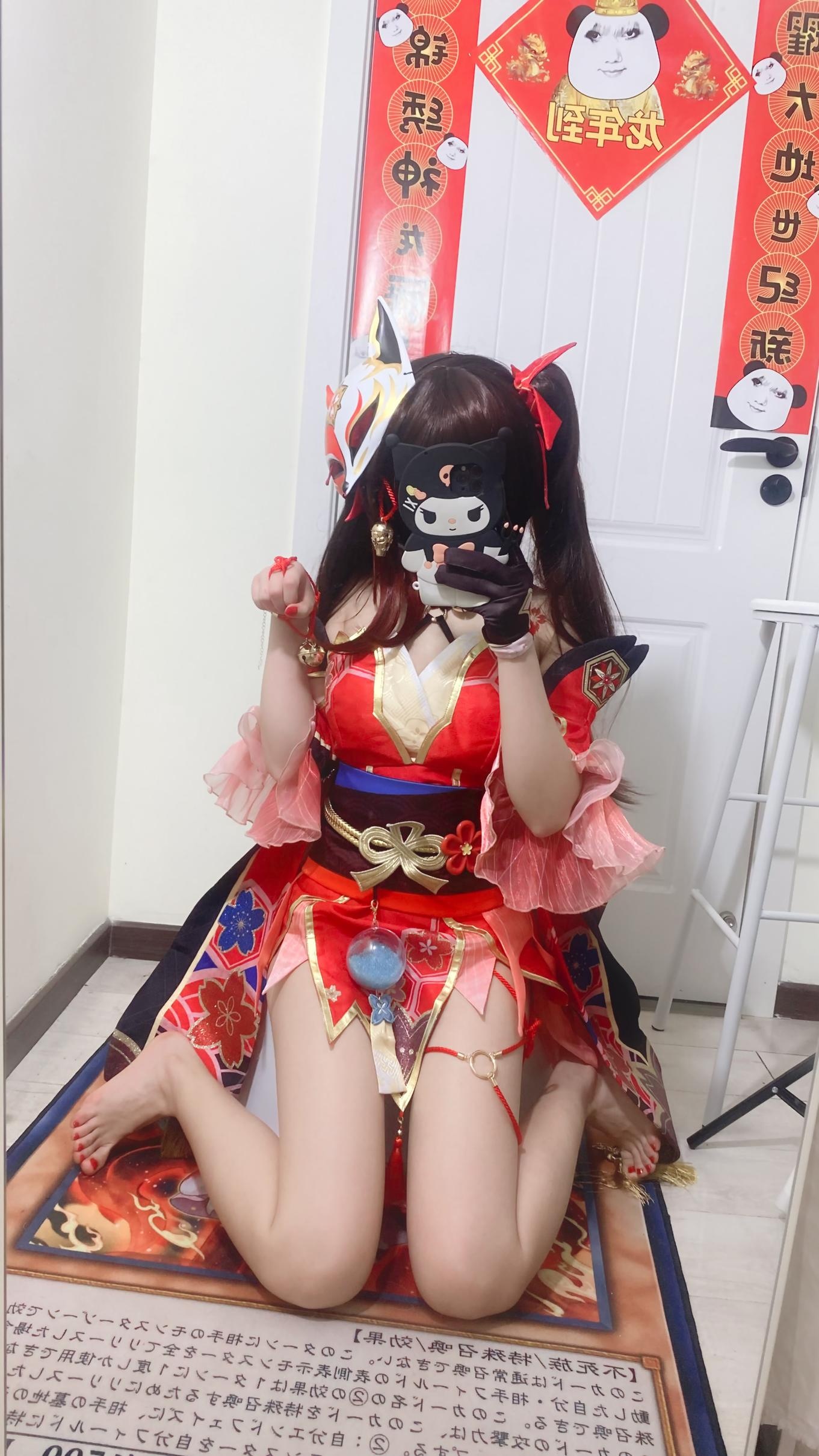 [Cosplay] Shirly - Honkai: Star Rail Fireworks: Black and White Stockings with Stunning Legs 53P3V
