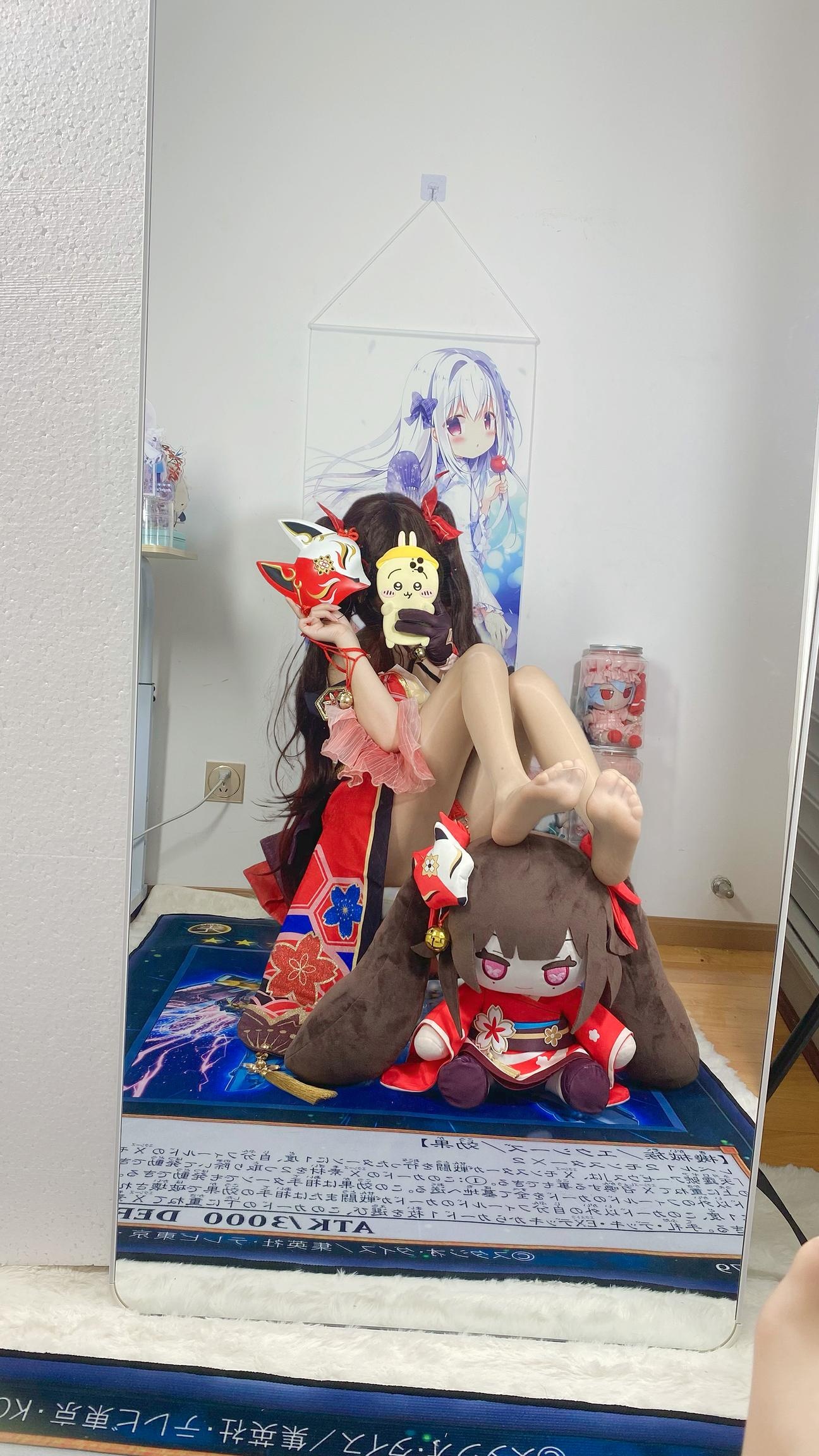 [cosplay] 白栎Shirly - 崩坏星穹铁道 花火：黑白丝袜美腿足控还原 53P3V
