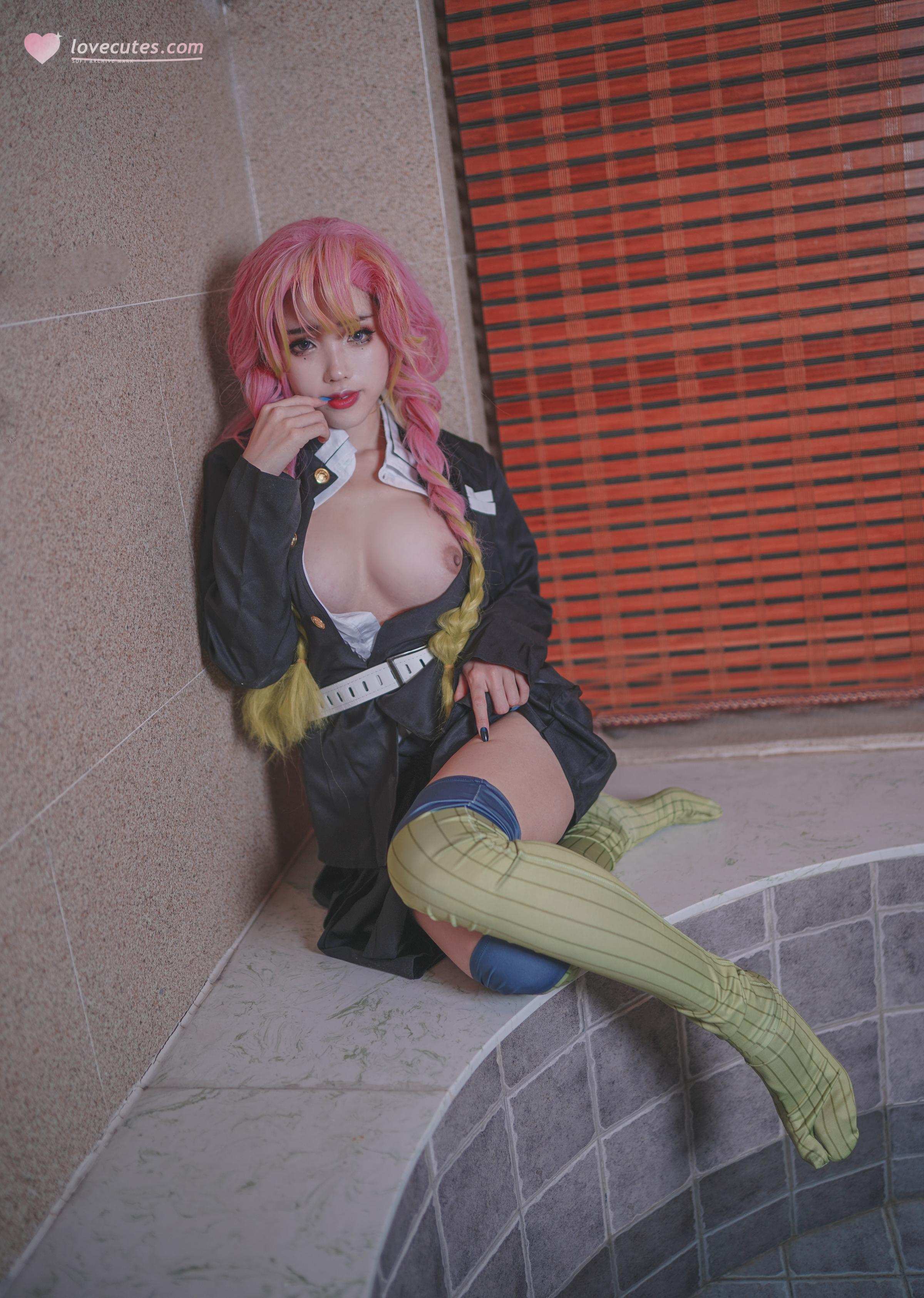 [Cosplay] Titanium Alloy TiTi - Demon Slayer Kanroji Mitsuri: Onsen Nude Busty Love Hashira Recreation 46P1V