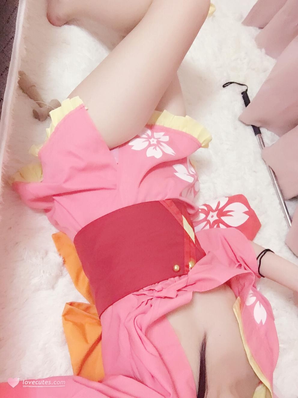 [cosplay] 习呆呆 - 甲铁城的卡巴内瑞 无名：粉衣露点美腿大尺度还原 36P3V