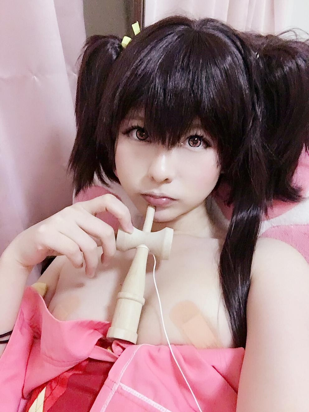[cosplay] 习呆呆 - 甲铁城的卡巴内瑞 无名：粉衣露点美腿大尺度还原 36P3V
