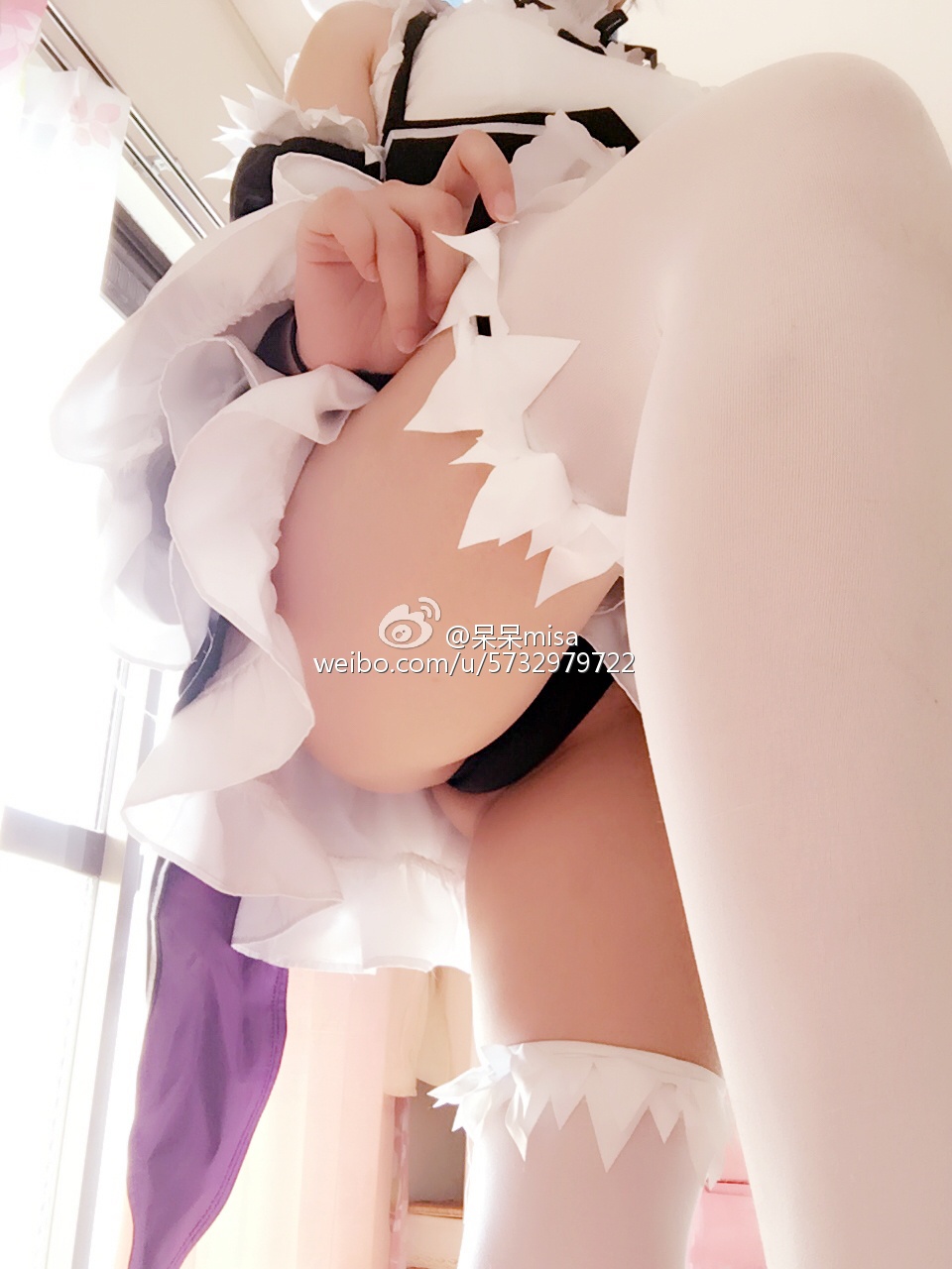 [cosplay] 习呆呆 - Re:從零 雷姆：女僕白絲露點大尺度還原 34P1V