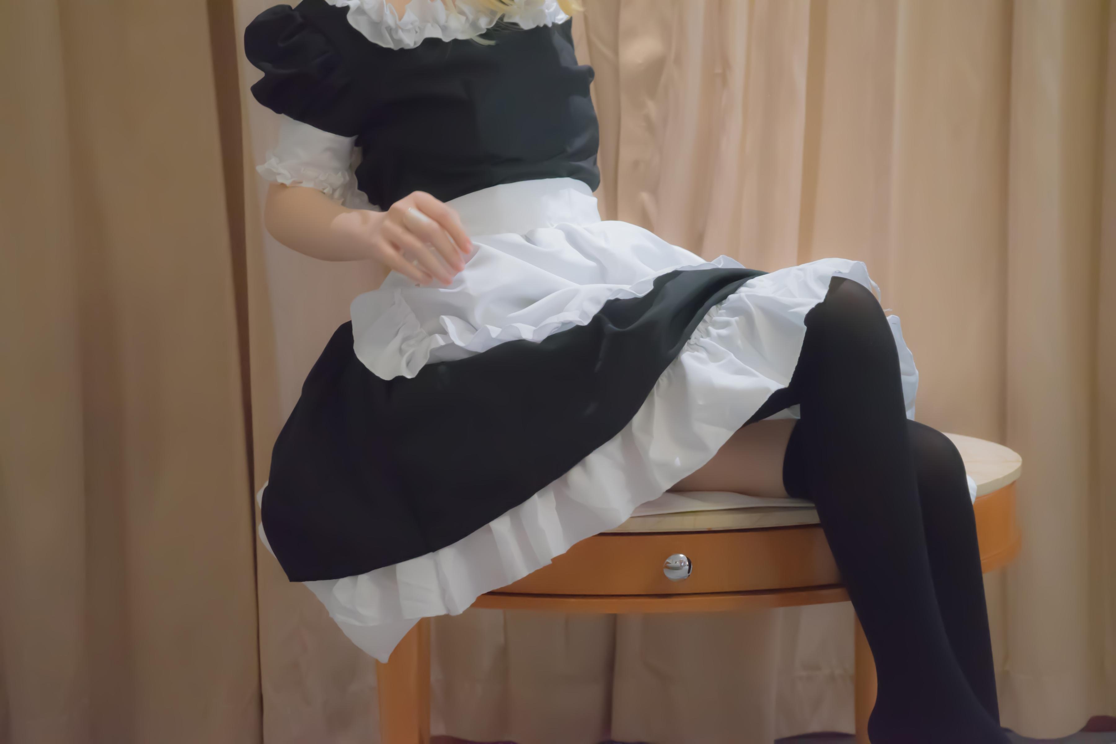 '[cosplay] Thiếu Nữ Điện Ảnh - Fate Saber Nữ Phục: Khôi Phục Nhân Vật Đầy Đủ 107P'