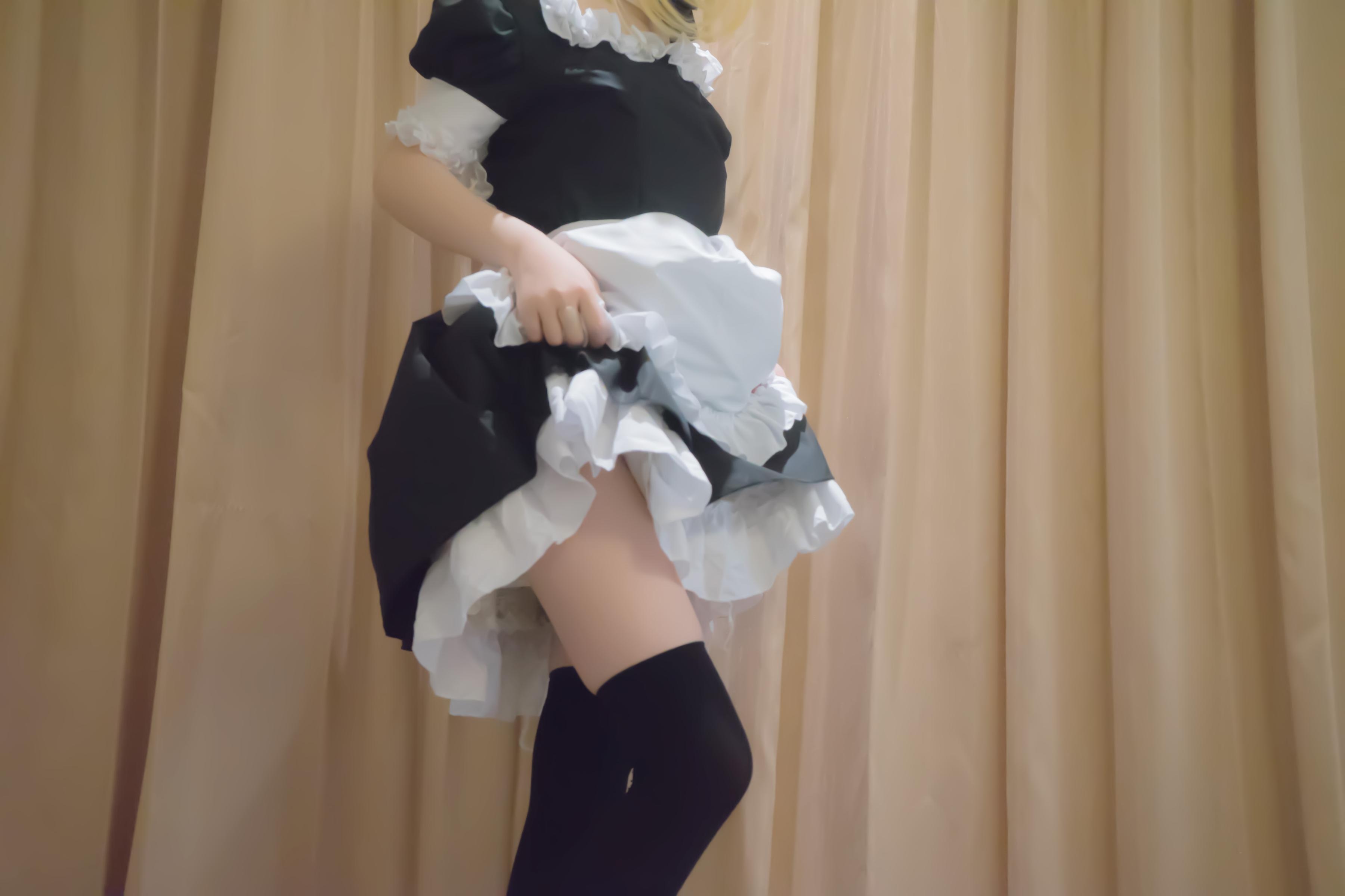 [Cosplay] Girl Movie - Fate Saber Maid: High-Scale Character Recreation 107P