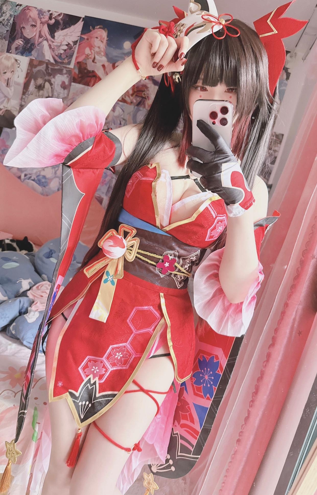 [Cosplay] Xi Daidai - Honkai: Star Rail Hanabi: Bold Red Dress Recreation 22P1V