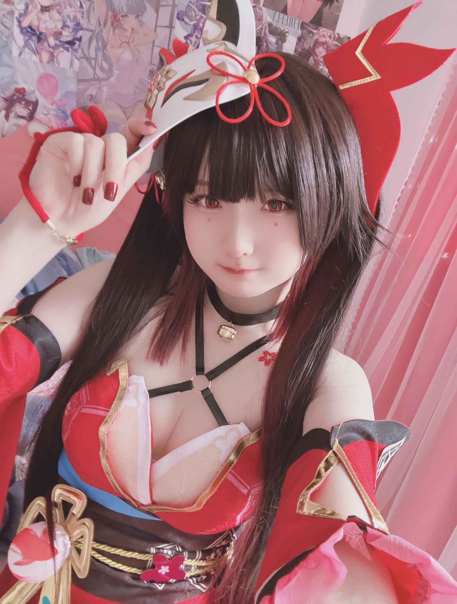 [Cosplay] Xi Daidai - Honkai: Star Rail Hanabi: Bold Red Dress Recreation 22P1V
