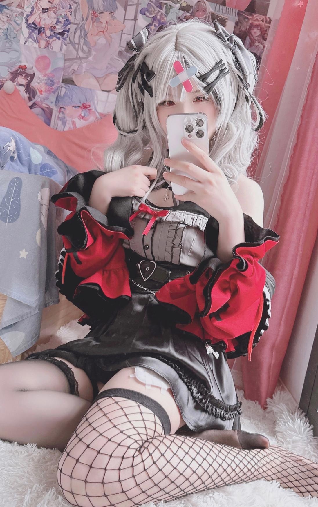 【コスプレ】習呆呆 - 沙花叉クロヱ：黒ストッキング露点大尺度再現 13P