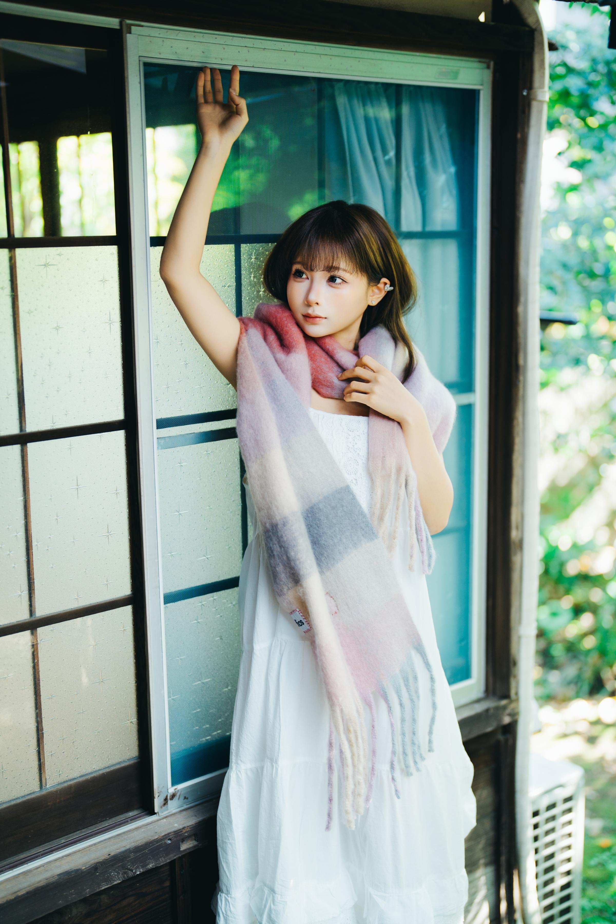 [写真] 蠢沫沫 - 冬日：针织毛绒露肩美腿写真 32P