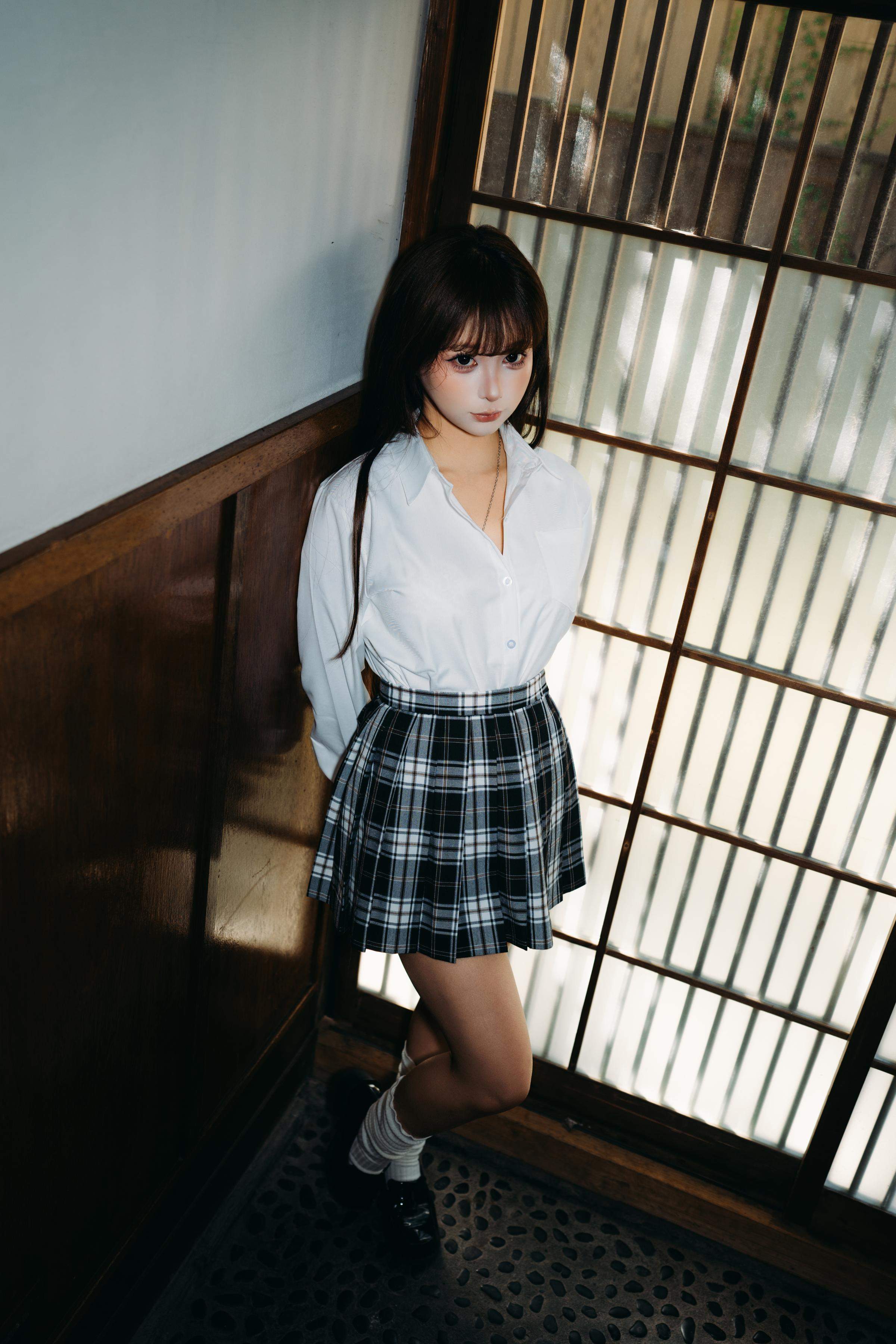 [Ảnh] Chẩn Mạc Mạc - JK: Áo Sơ Mi Trắng, Váy Kẻ, Đồ Lót Ren, Quyến Rũ Đồng Phục 32P