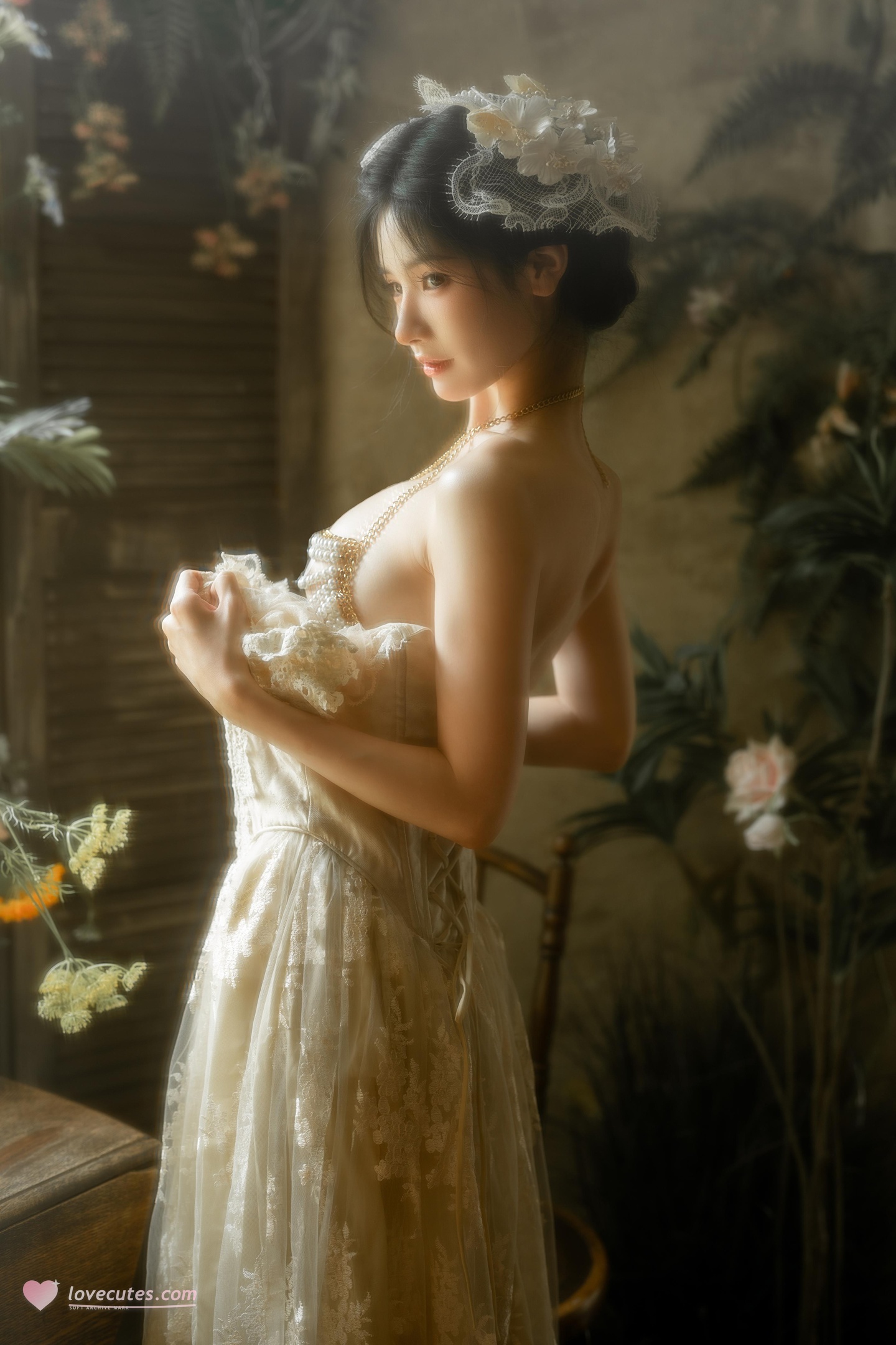 [私房] Cam Tử Miu Tương - Pháp Khôi Phục: Nội Y Ren Vai Trần & Đôi Chân Đẹp 50P